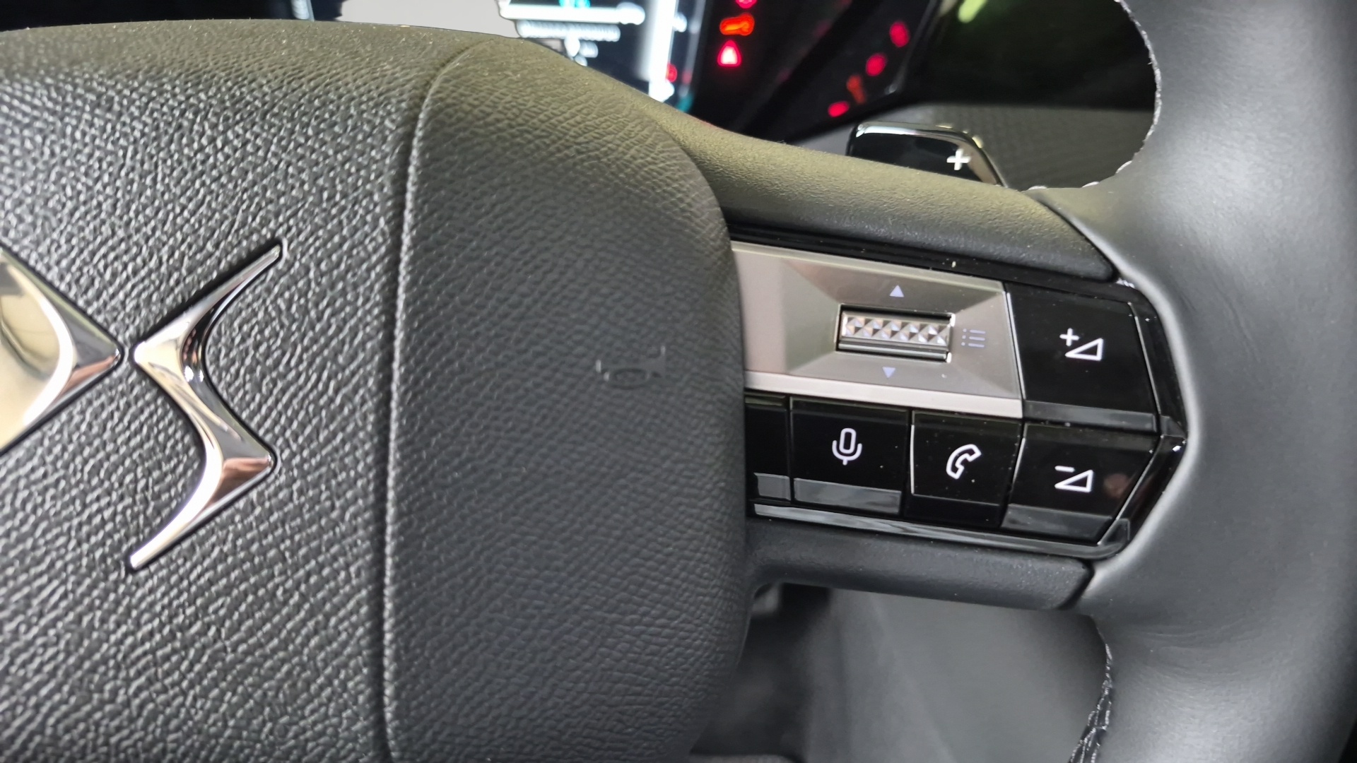 DS DS 4 E-TENSE 225 RIVOLI