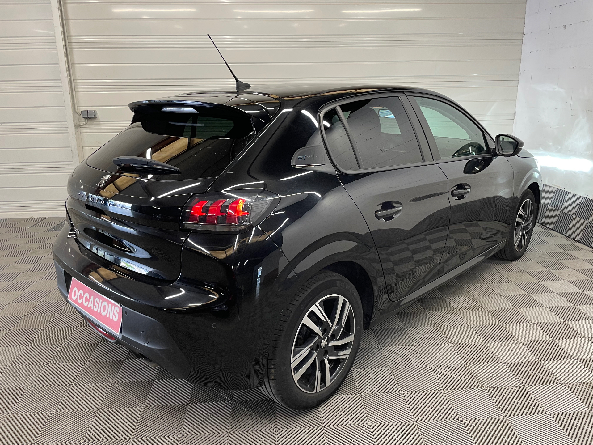 PEUGEOT 208 STYLE PURETECH 100 S&S BVM6