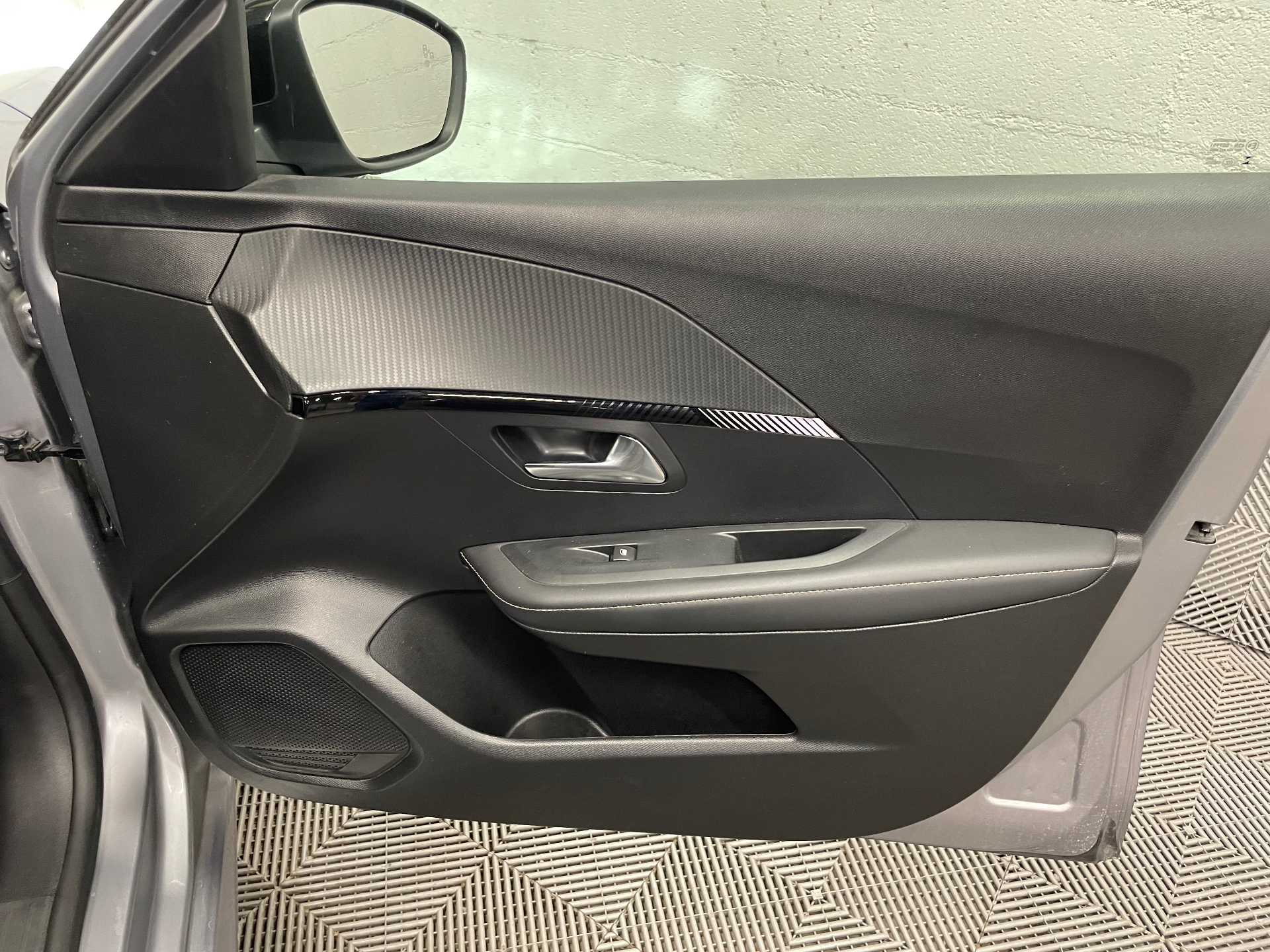 PEUGEOT 208 PureTech 100 S&S BVM6 Allure