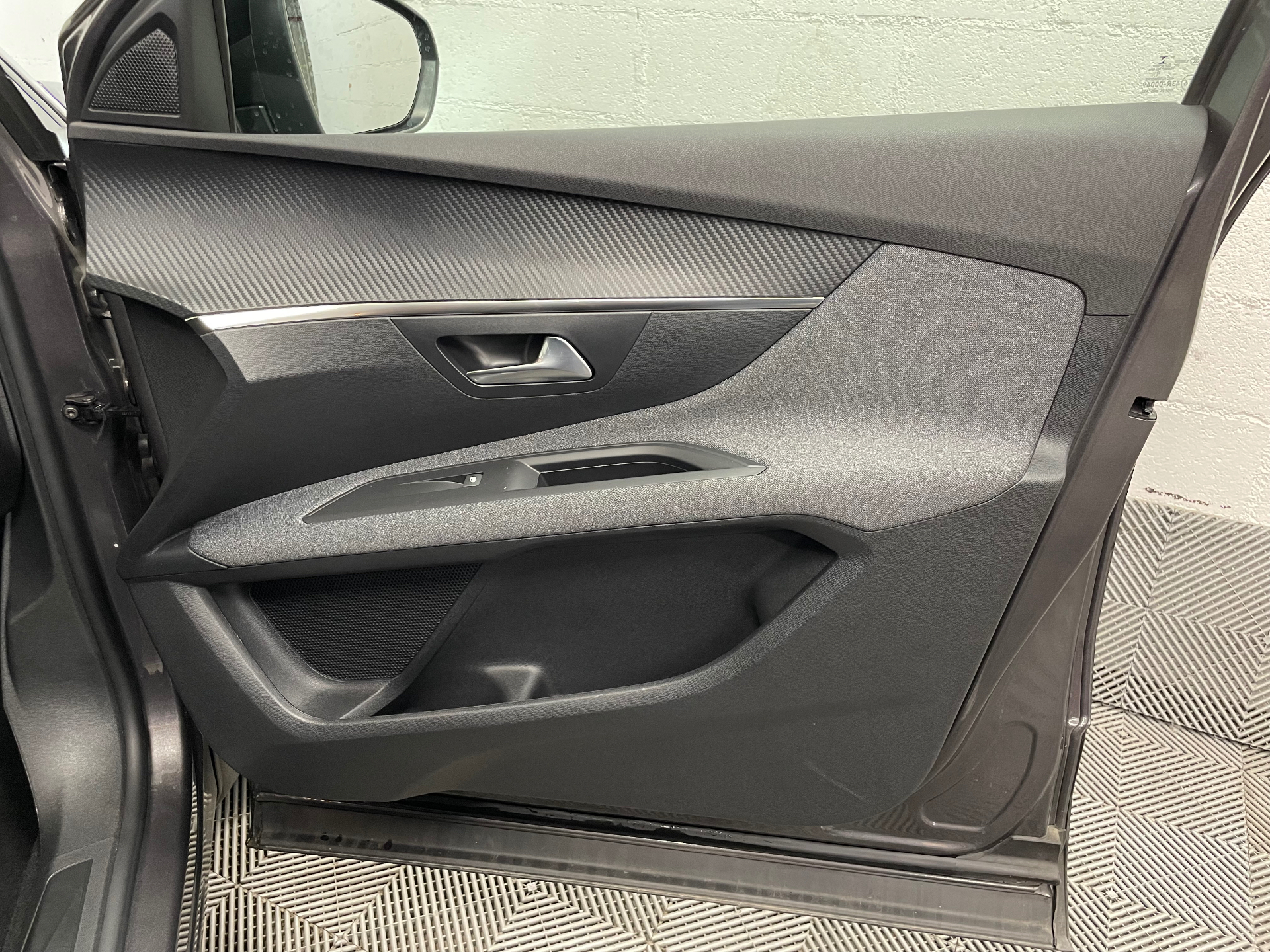 PEUGEOT 3008 BlueHDi 130ch S&S EAT8 Active Pack