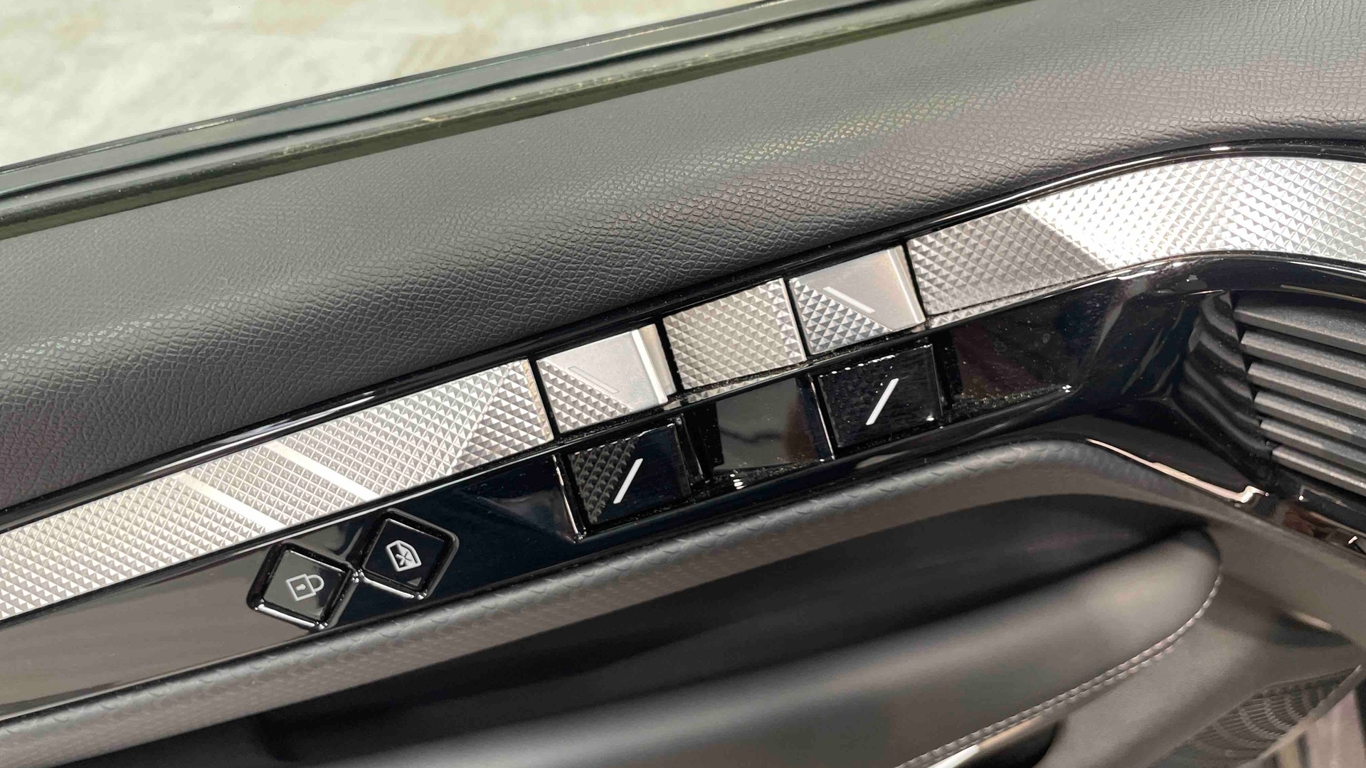 DS DS 4 Hybride E-Tense 225 EAT8 Rivoli - 5P