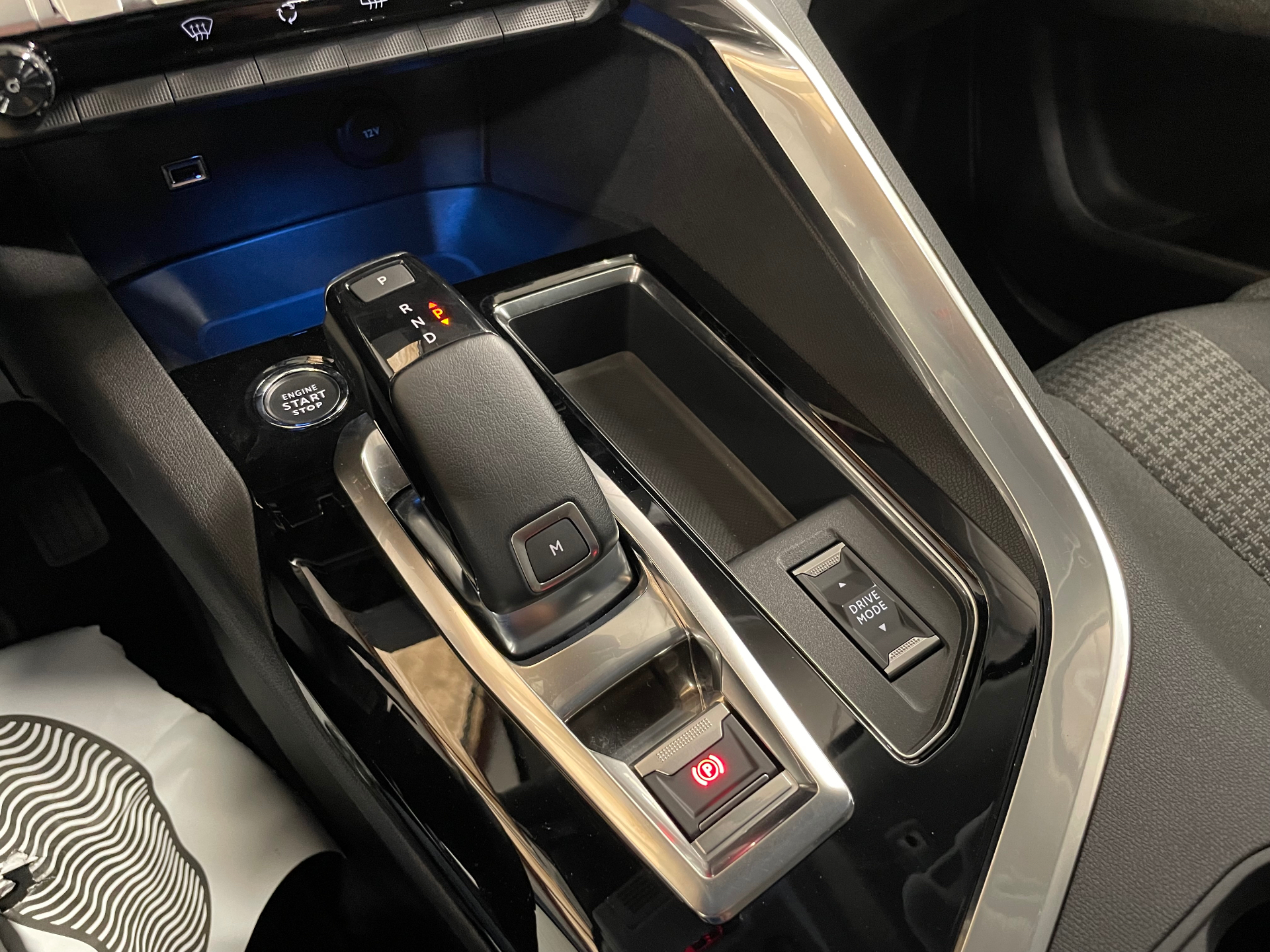 PEUGEOT 3008 BlueHDi 130ch S&S EAT8 Active Pack