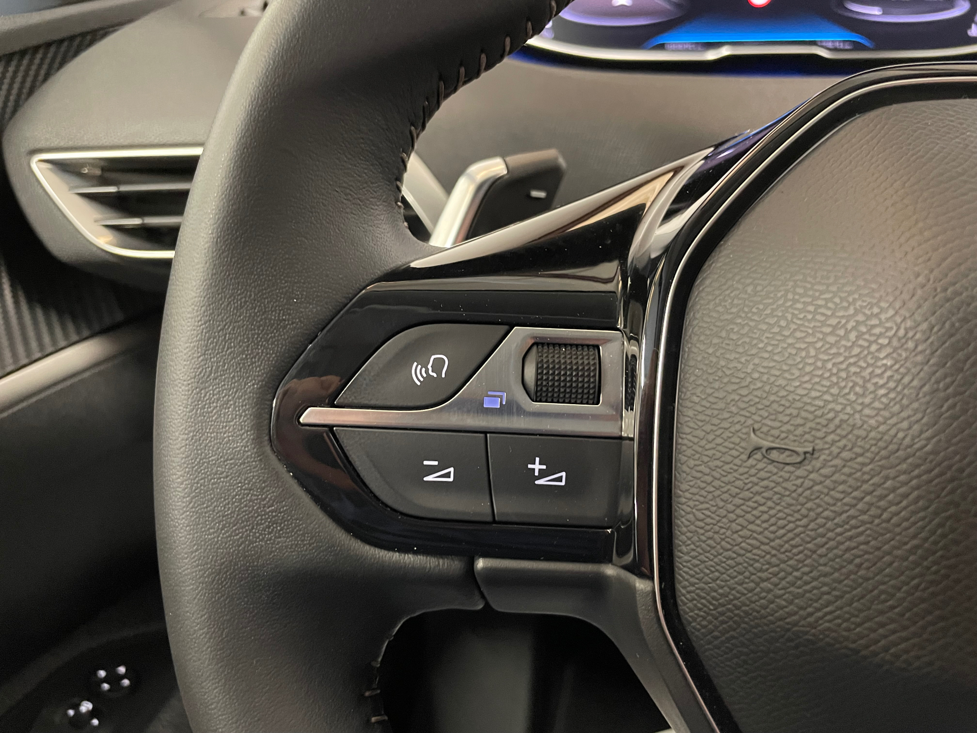 PEUGEOT 3008 BlueHDi 130ch S&S EAT8 Active Pack