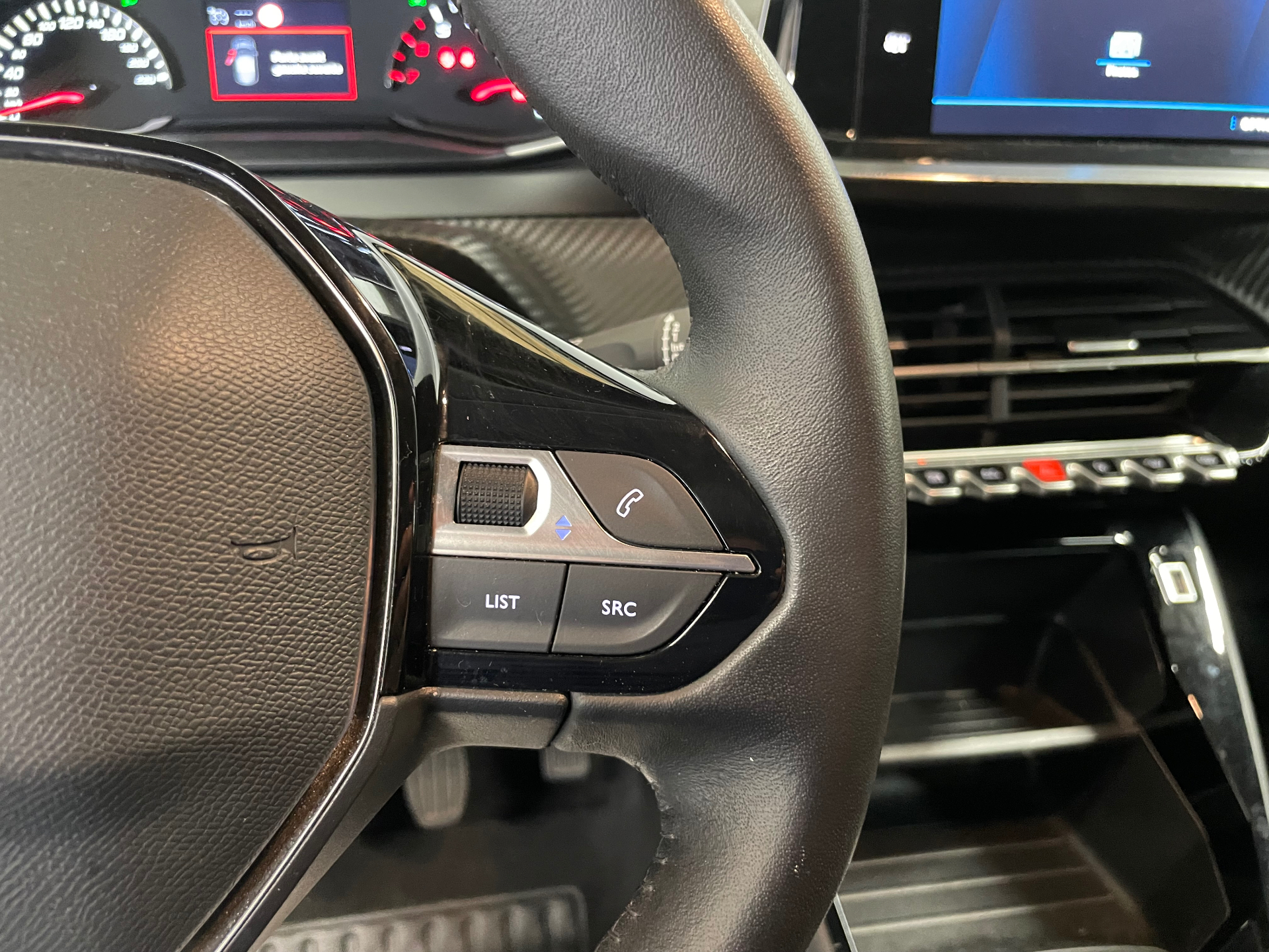 PEUGEOT 208 STYLE PURETECH 100 S&S BVM6