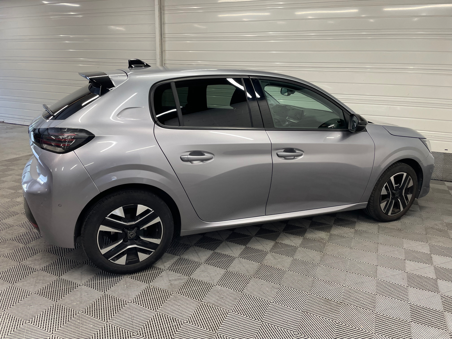 PEUGEOT 208 PureTech 100 S&S BVM6 Allure