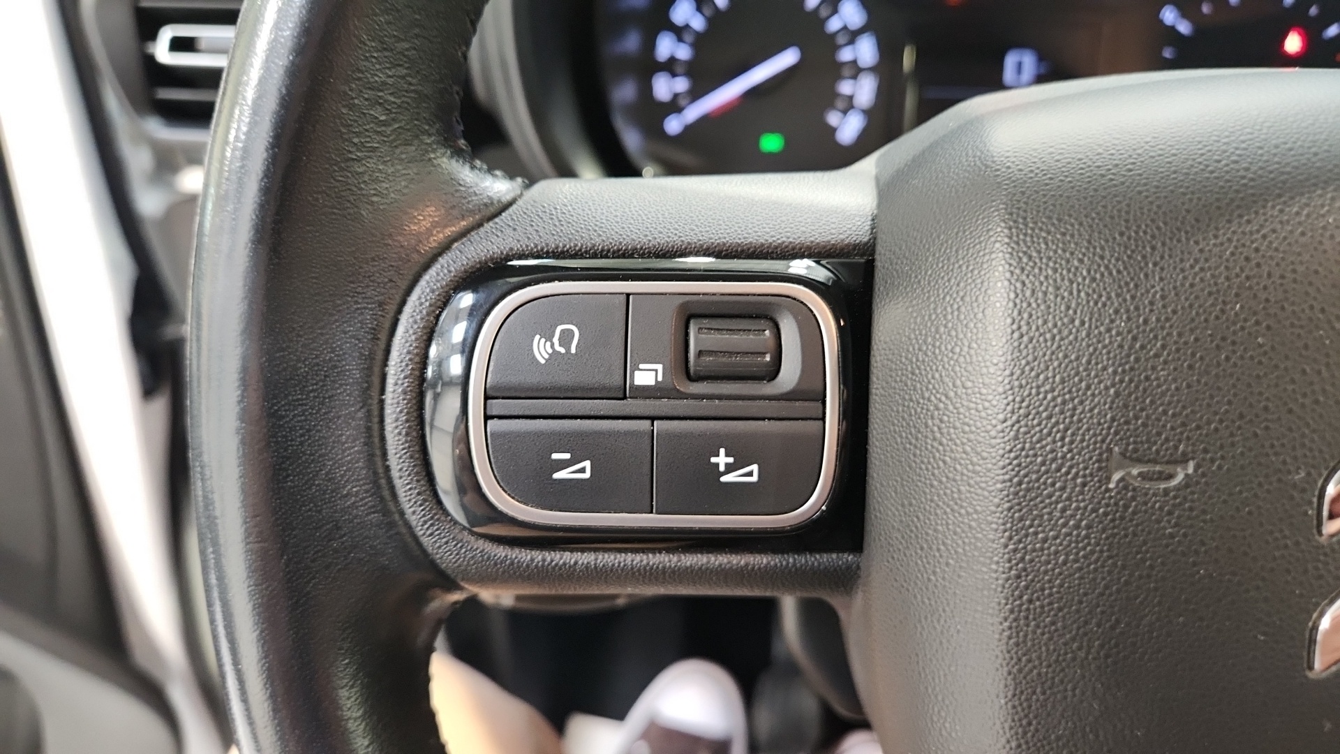 CITROEN BERLINGO VAN M 950 BLUEHDI 100 S&S BVM6
