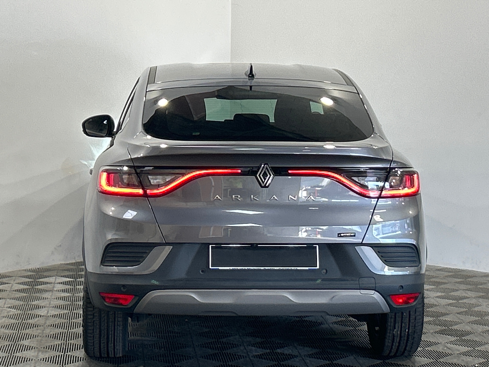 RENAULT ARKANA E-Tech 145 - 23 Techno