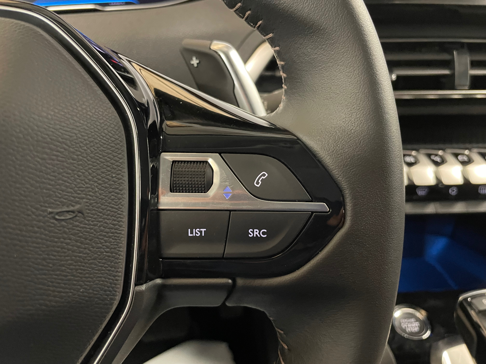 PEUGEOT 3008 BlueHDi 130ch S&S EAT8 Active Pack