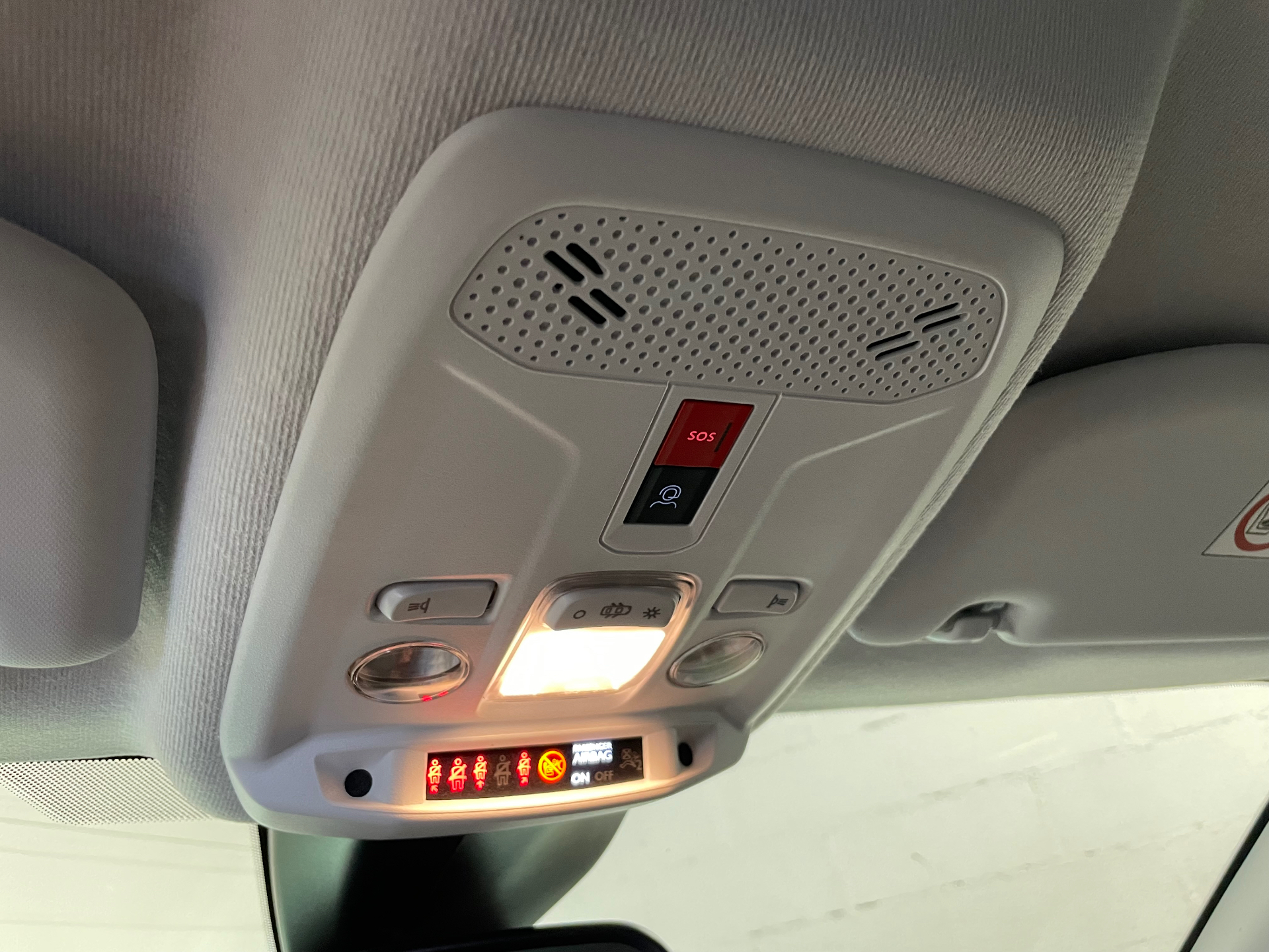 PEUGEOT 208 PureTech 100 S&S BVM6 Allure