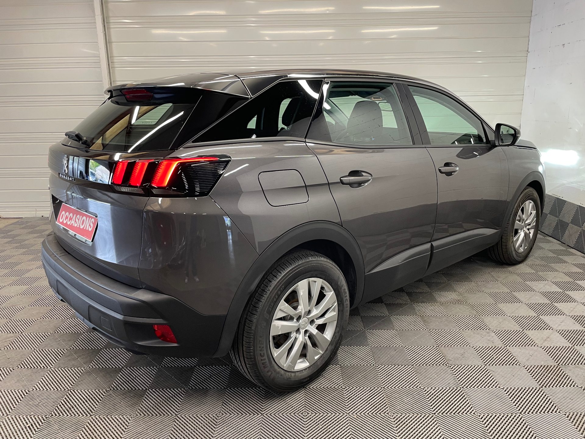 PEUGEOT 3008 BlueHDi 130ch S&S EAT8 Active Pack