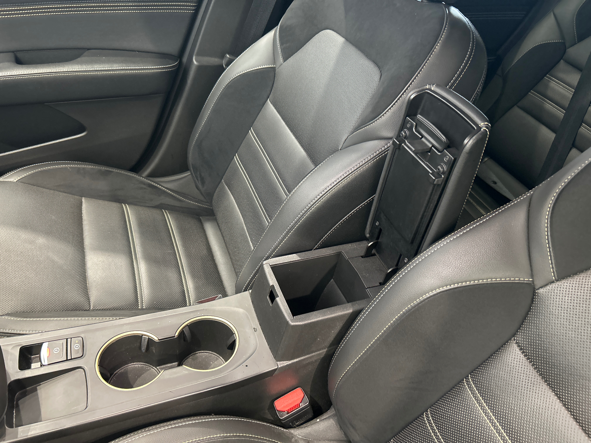 RENAULT ARKANA E-Tech hybride 145 - 22 Engineered