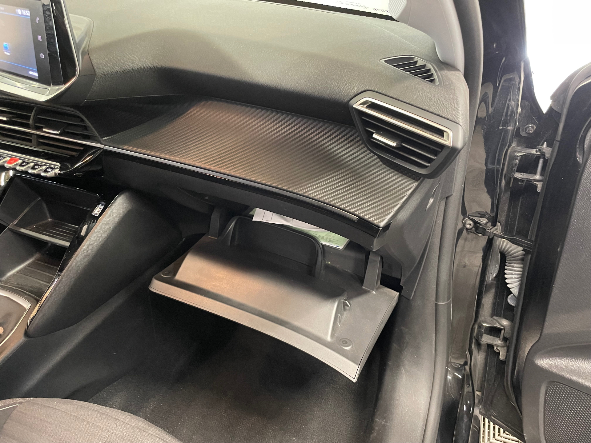 PEUGEOT 208 STYLE PURETECH 100 S&S BVM6
