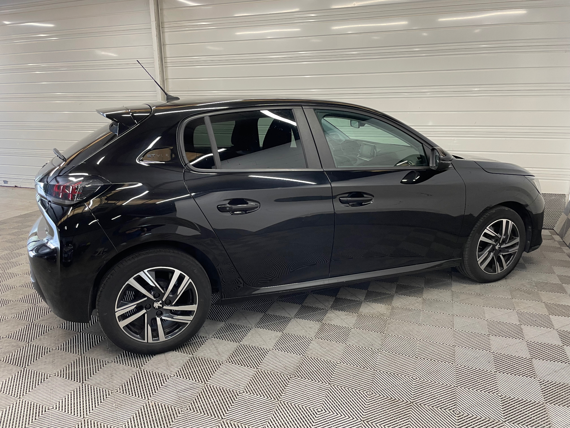 PEUGEOT 208 STYLE PURETECH 100 S&S BVM6