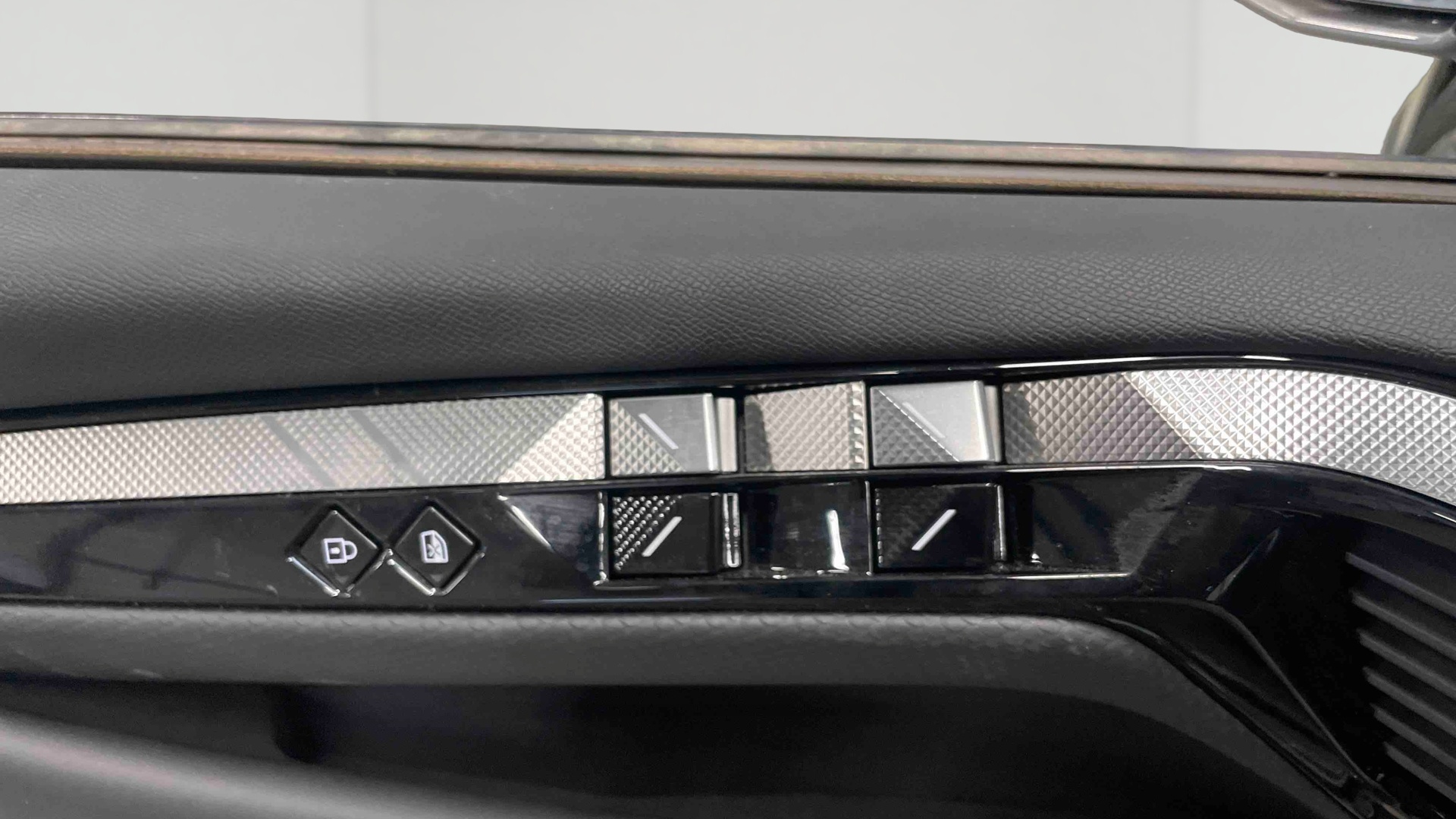DS DS 4 Hybride E-Tense 225 EAT8 Cross Trocadero