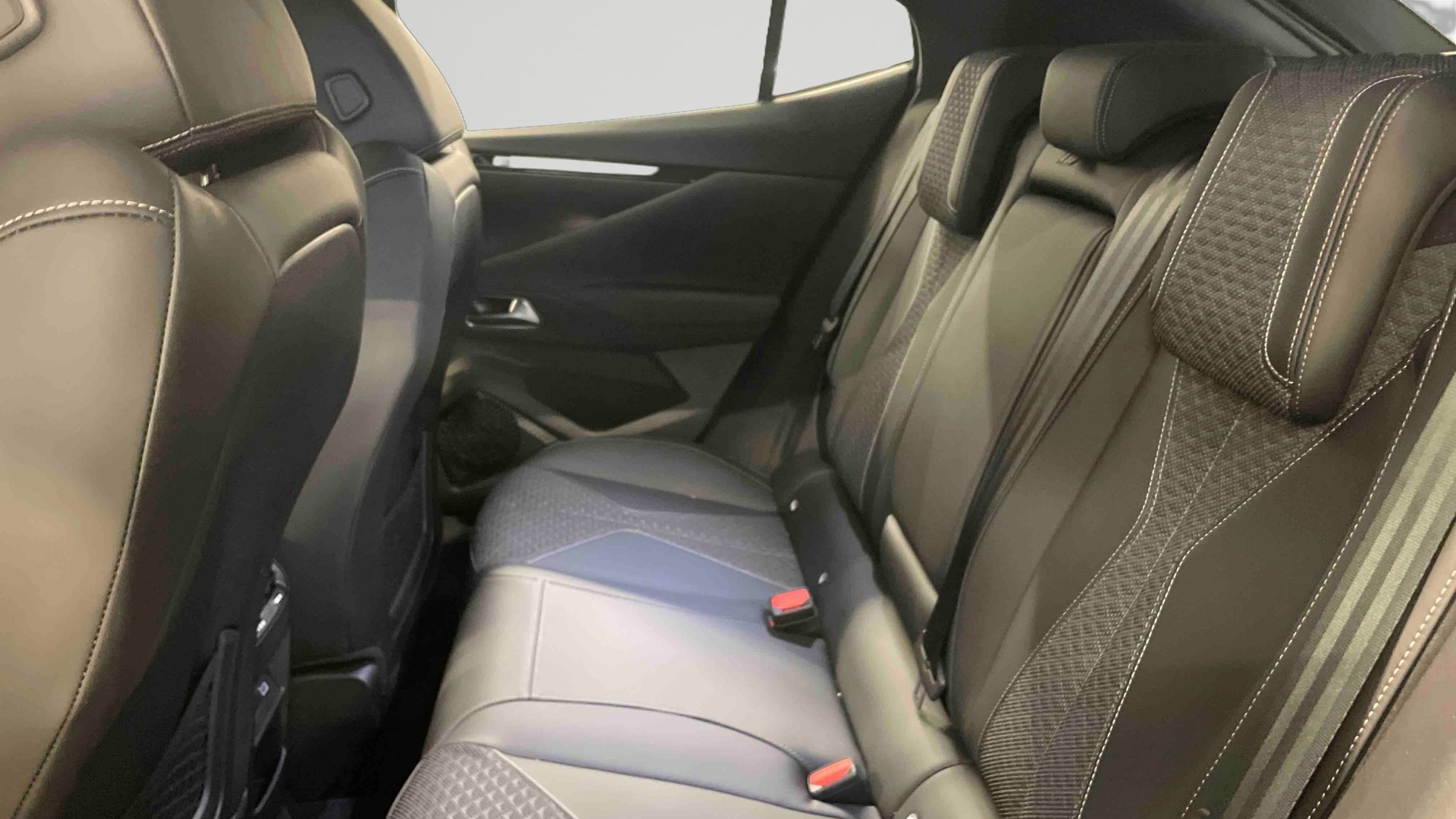 DS DS 4 Hybride E-Tense 225 EAT8 Cross Trocadero