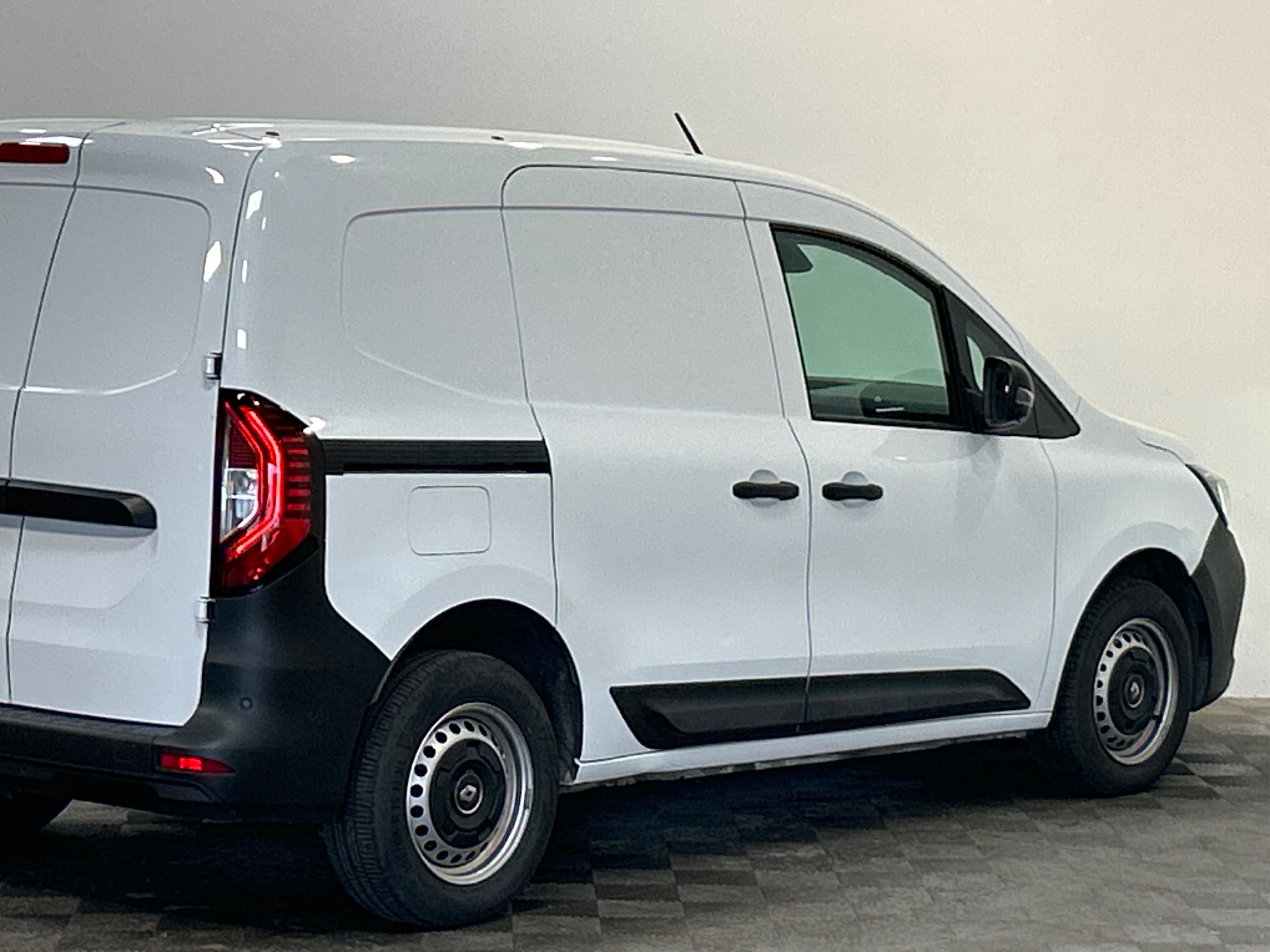 RENAULT KANGOO VAN BLUE DCI 95 GRAND CONFORT- 22