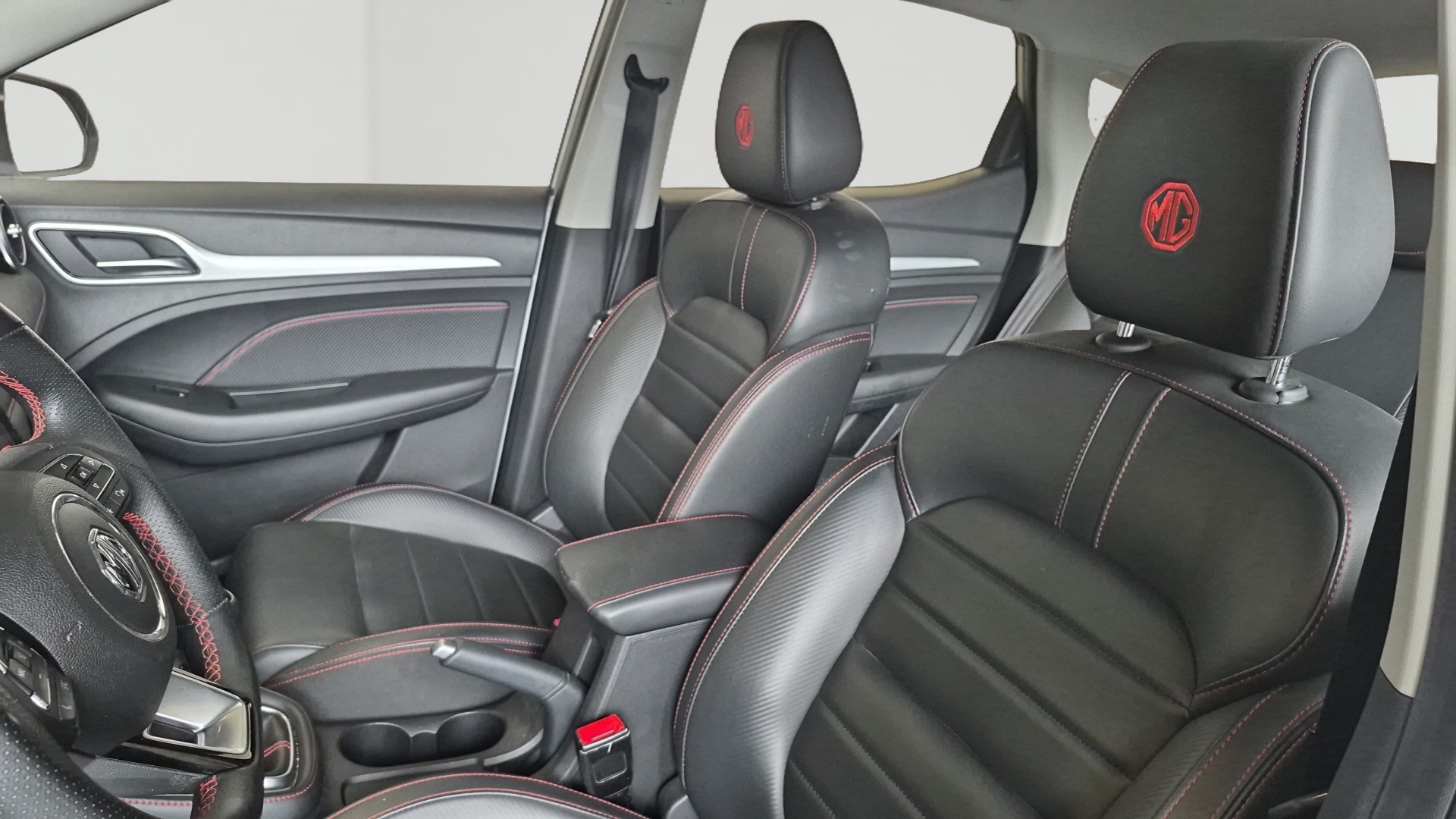 MG ZS ZS ESSENCE 106 CH LUXURY