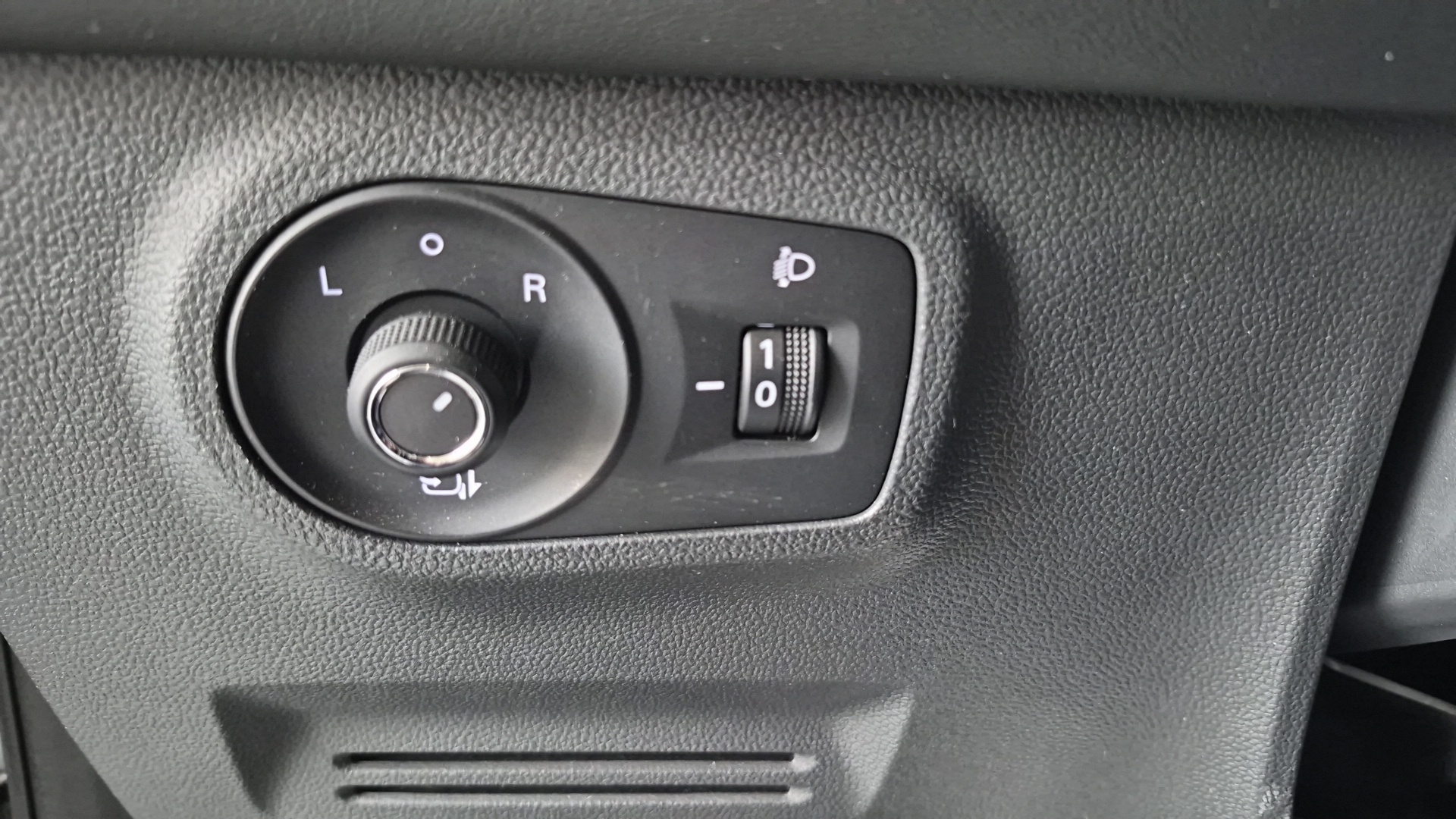 MG ZS ZS ESSENCE 106 CH LUXURY