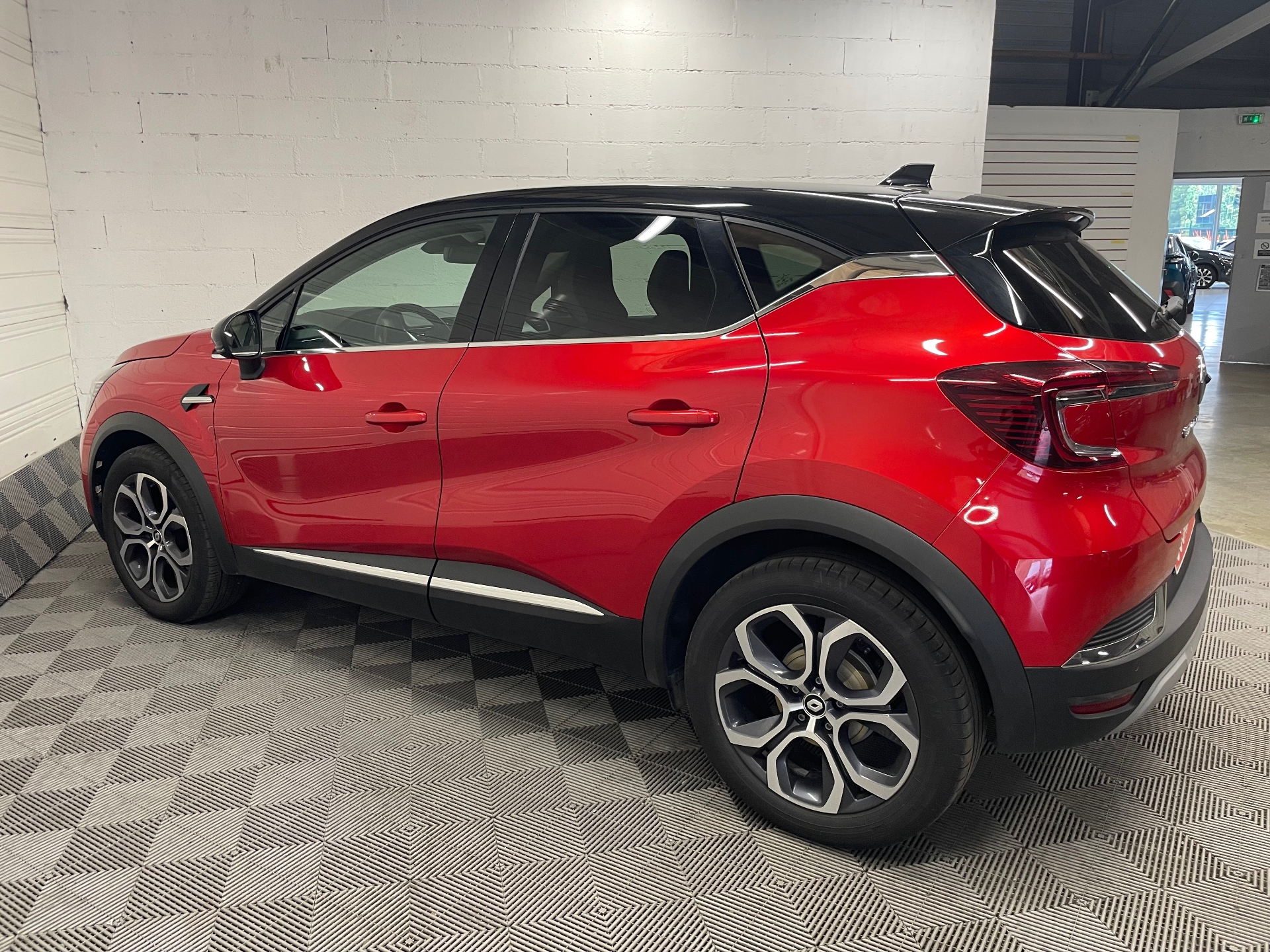 RENAULT CAPTUR techno mild hybrid 140