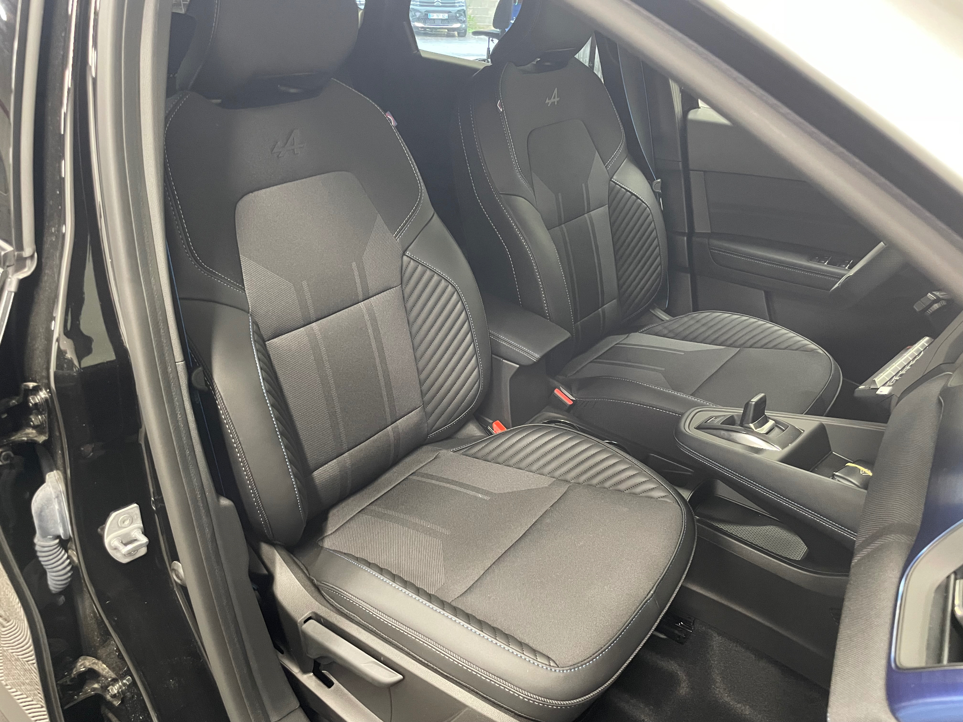 RENAULT CAPTUR E-Tech full hybrid 160 ch esprit Alpine