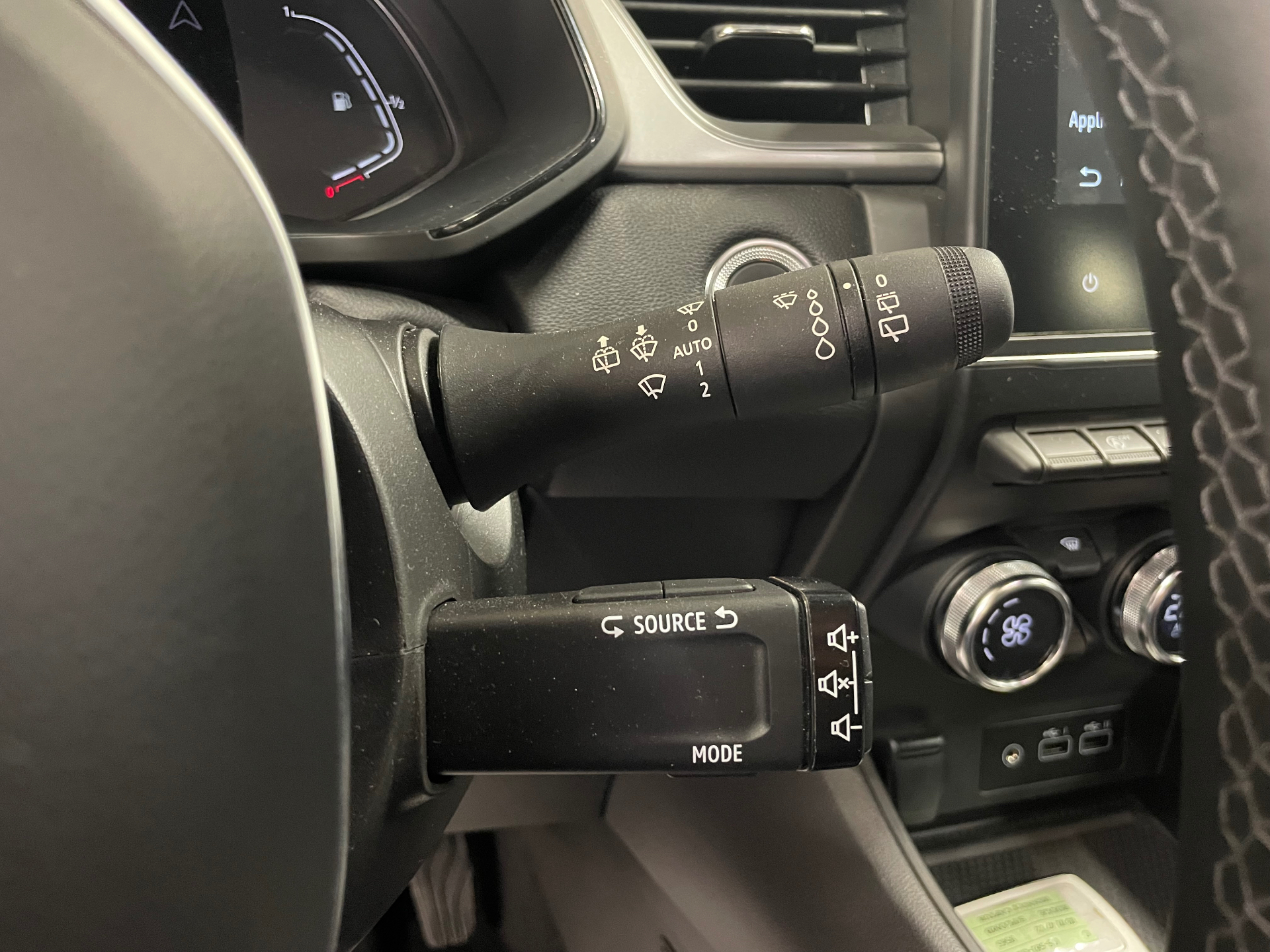 RENAULT CAPTUR techno mild hybrid 140