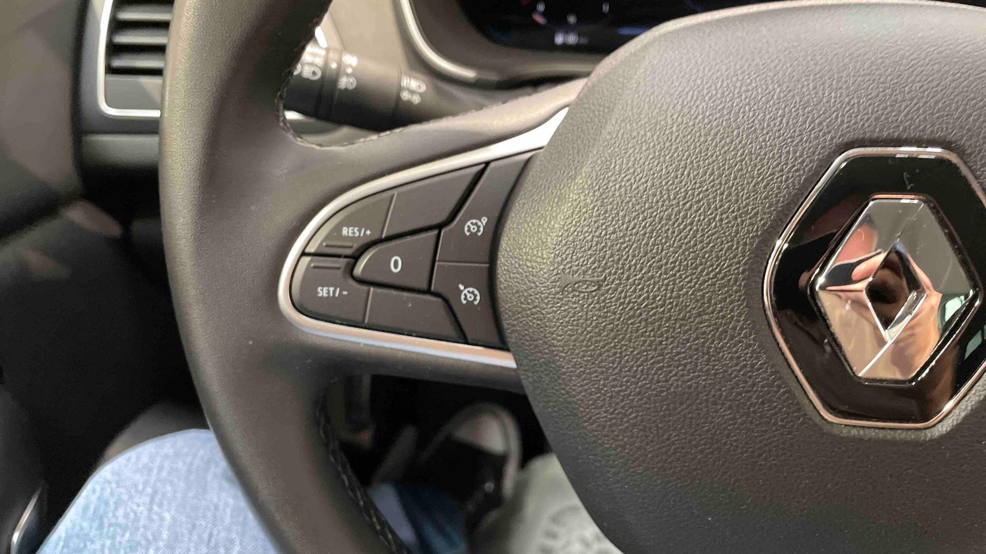 RENAULT MEGANE IV ESTATE TCe 140 EDC Techno - 5P