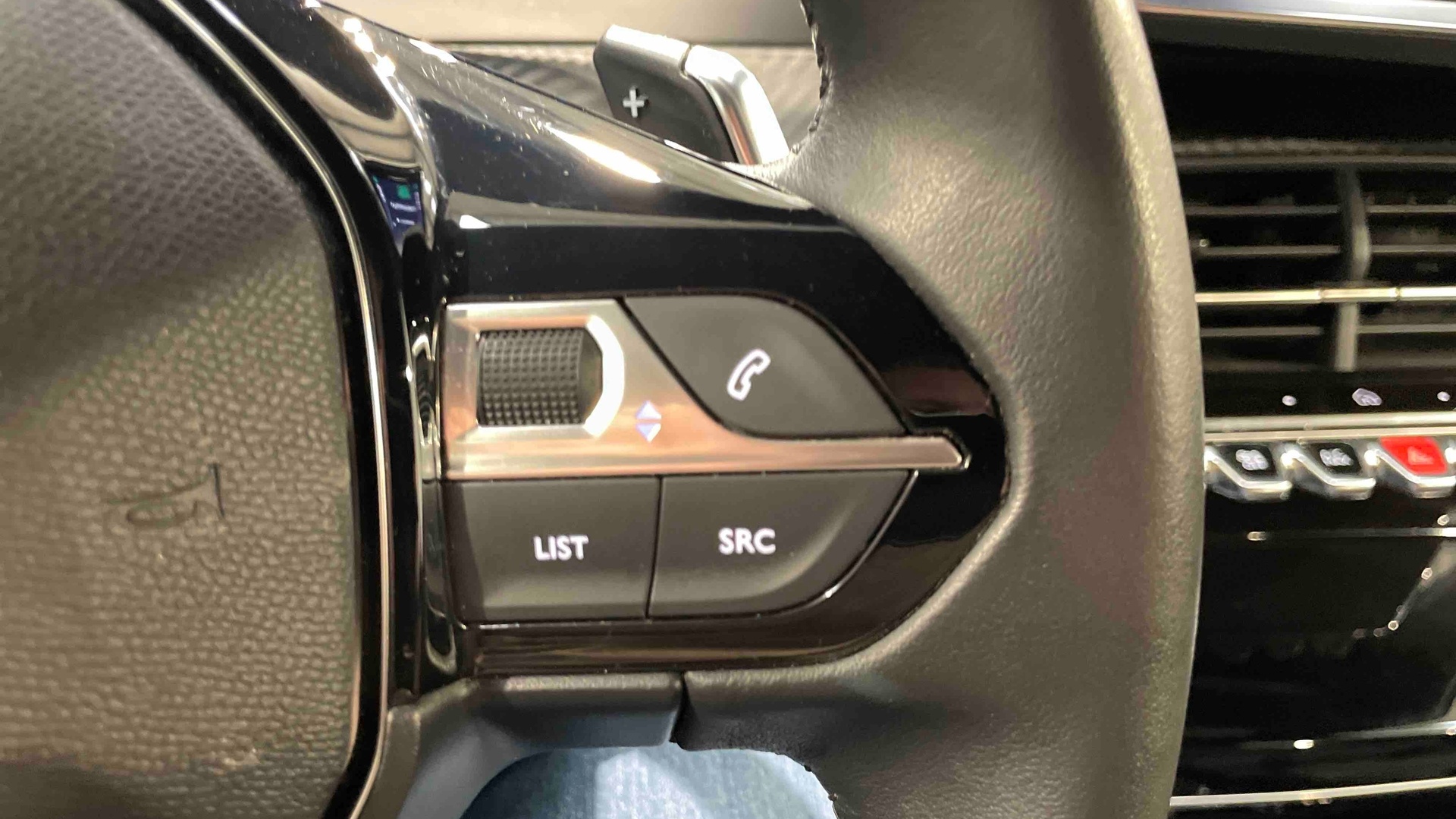 PEUGEOT 2008 PureTech 130 S&S EAT8 Allure - 5P