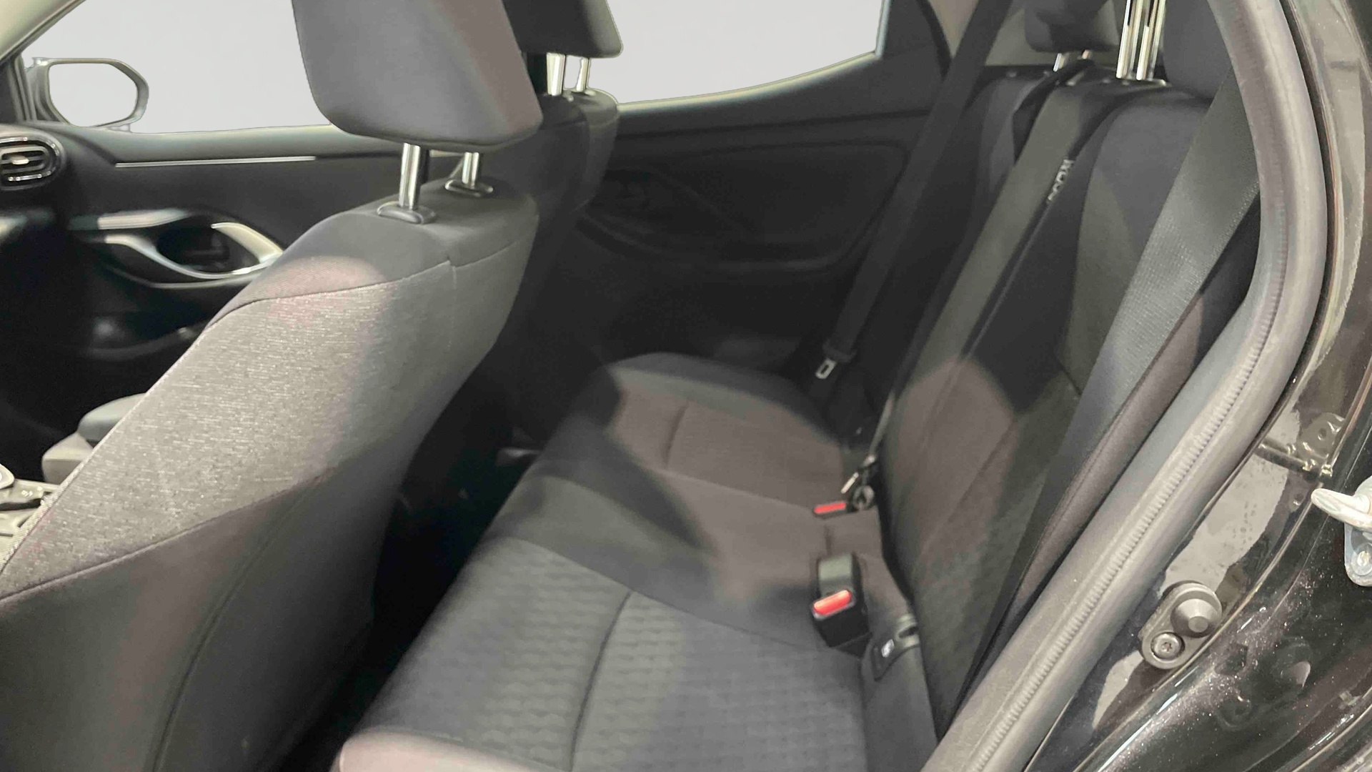 TOYOTA YARIS HYBRIDE MY21 116h Design