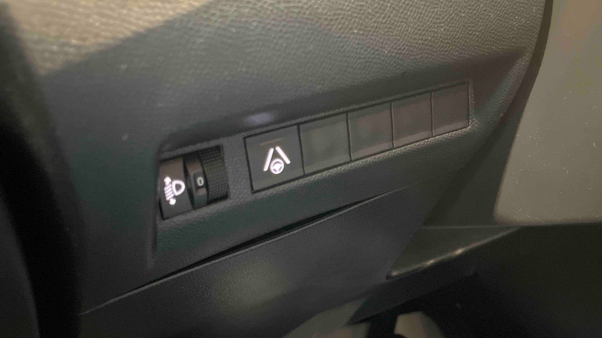 PEUGEOT 2008 PureTech 130 S&S EAT8 Allure - 5P