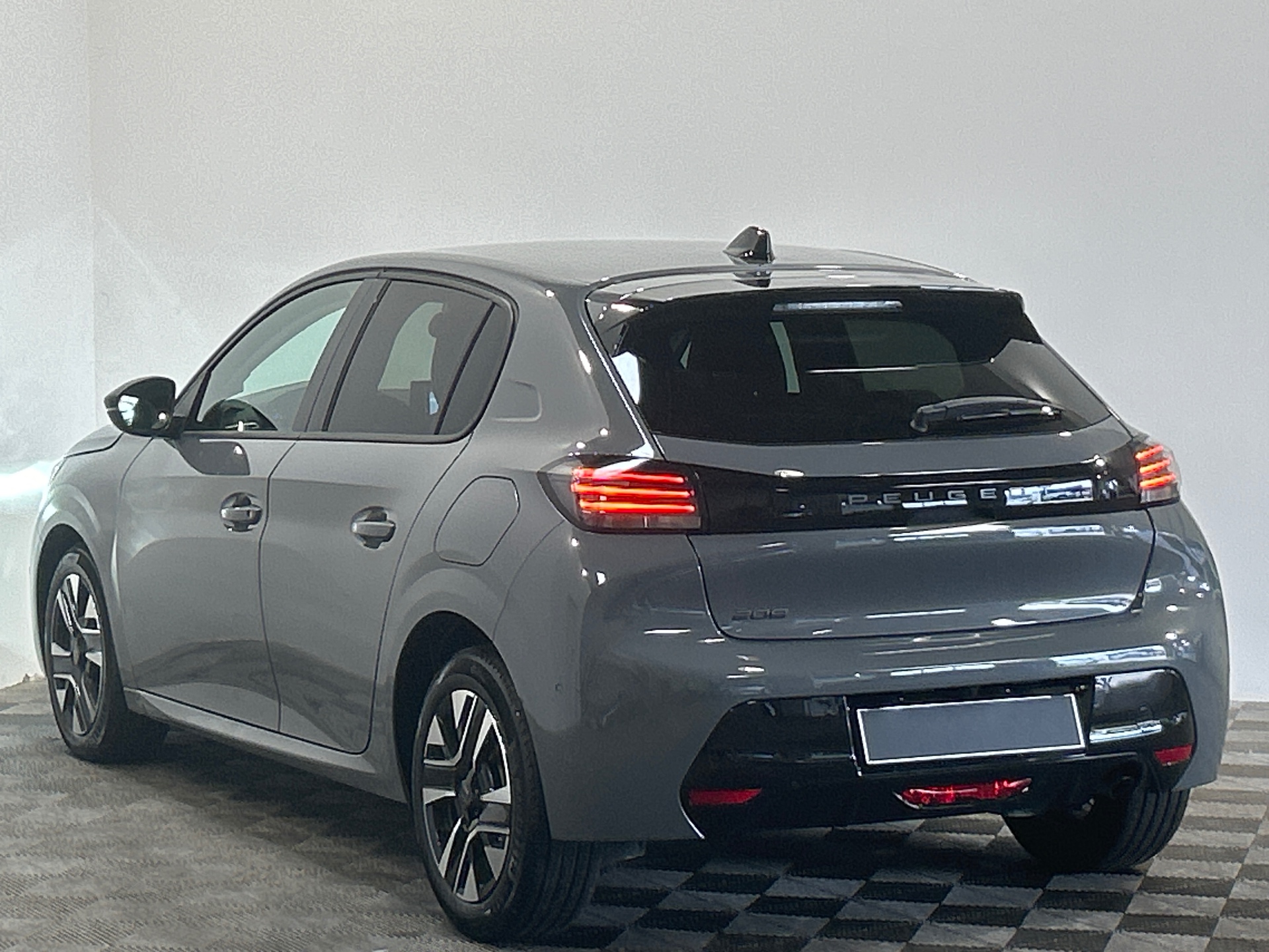 PEUGEOT 208 Allure 100 ch BVM6
