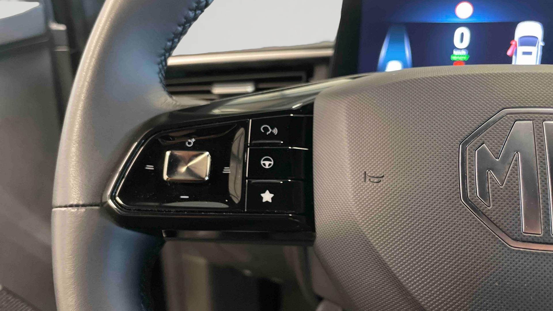 MG MG3 1.5 L Hybrid+ 195 ch Luxury