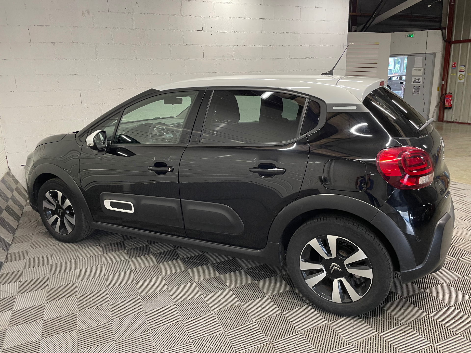 CITROEN C3 PureTech 110 S&S BVM6 Shine