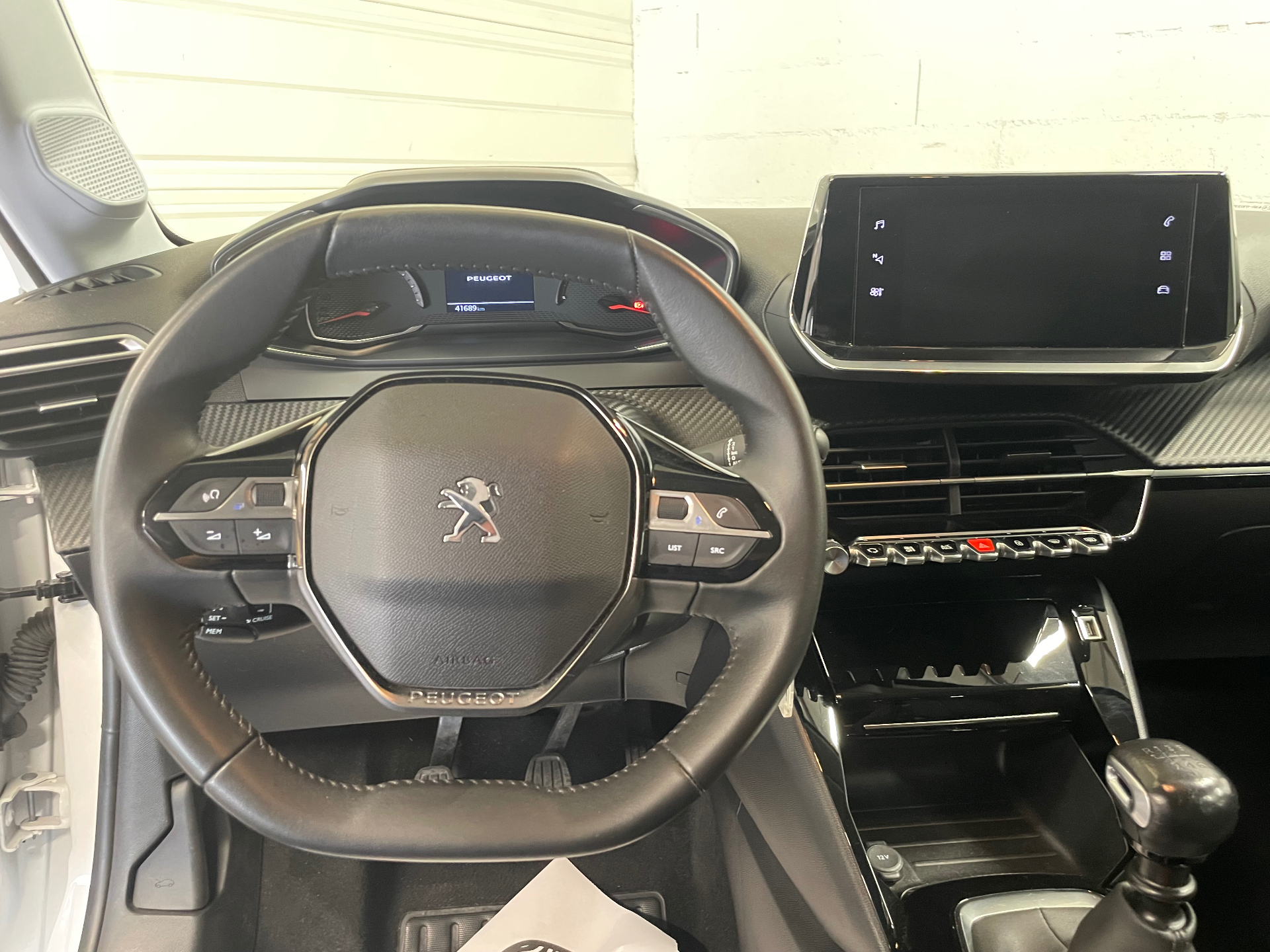 PEUGEOT 208 ALLURE PURETECH 100 BVM
