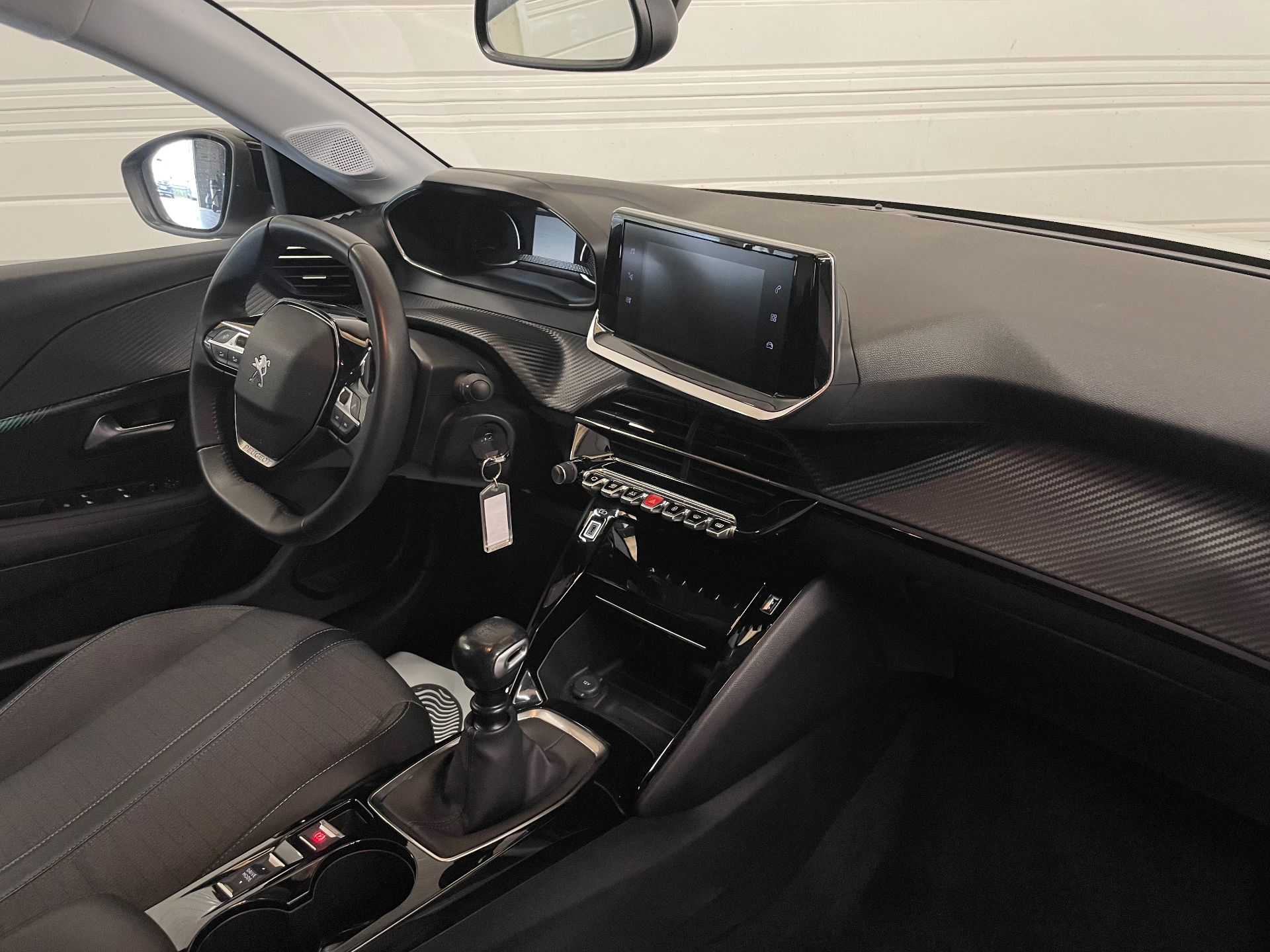 PEUGEOT 208 ALLURE PURETECH 100 BVM