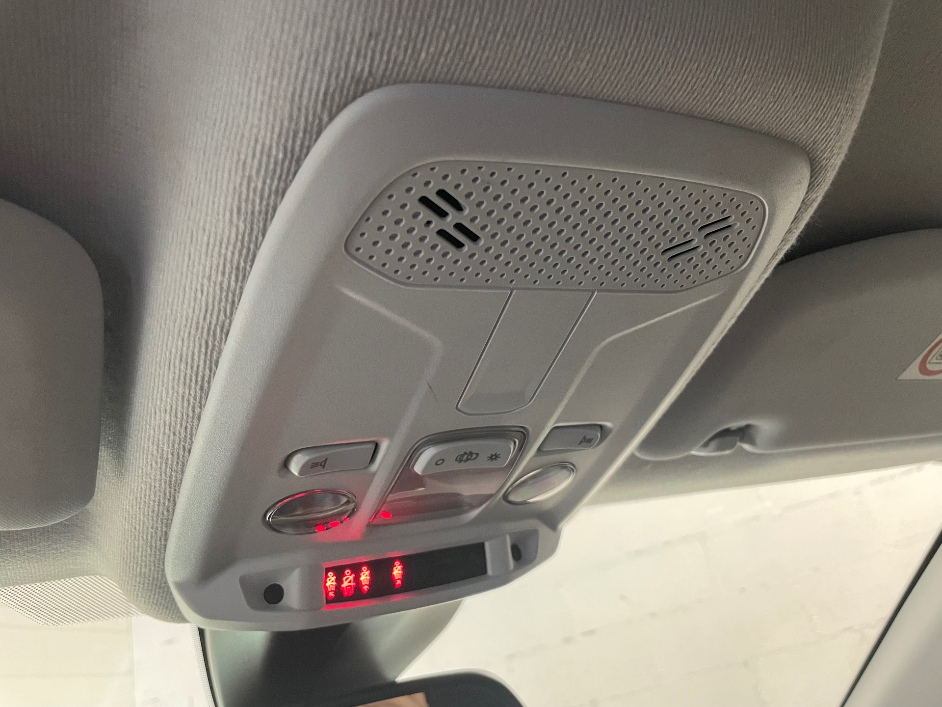 PEUGEOT 208 ALLURE PURETECH 100 BVM