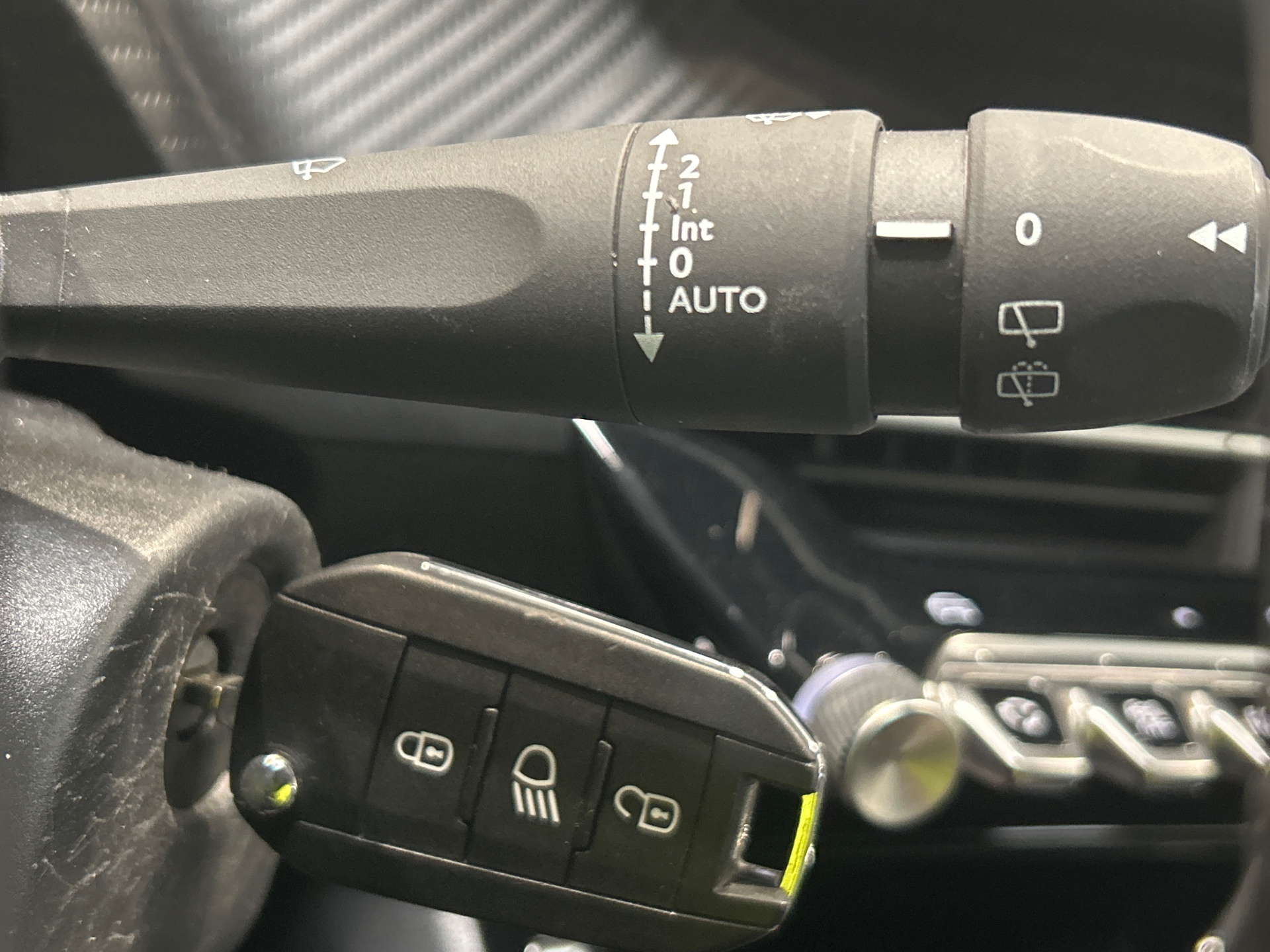PEUGEOT 208 Allure 100 ch BVM6