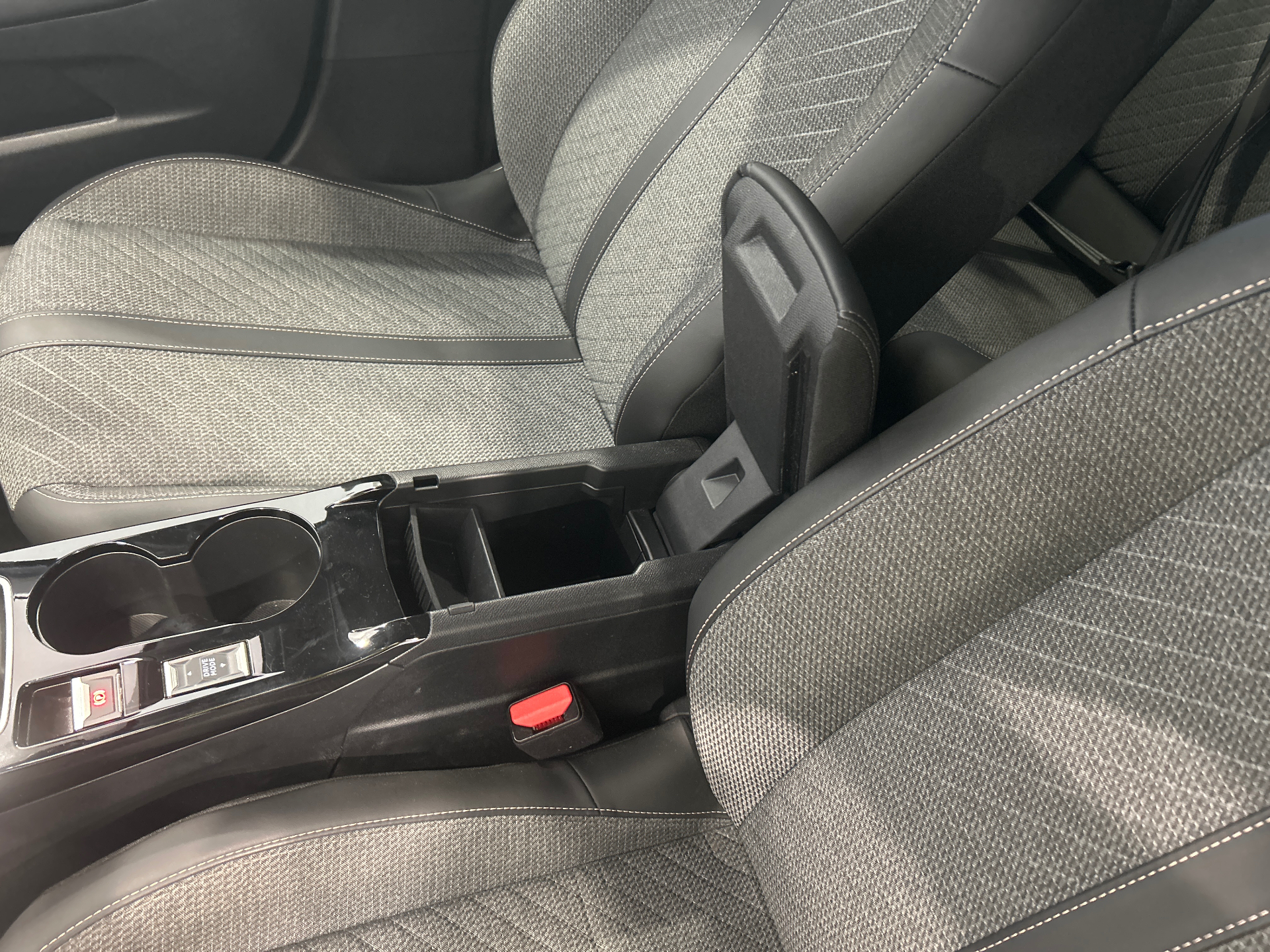 PEUGEOT 208 Allure 100 ch BVM6