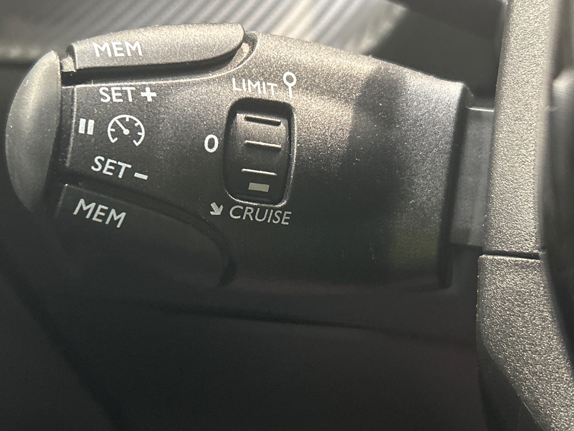 PEUGEOT 208 Allure 100 ch BVM6
