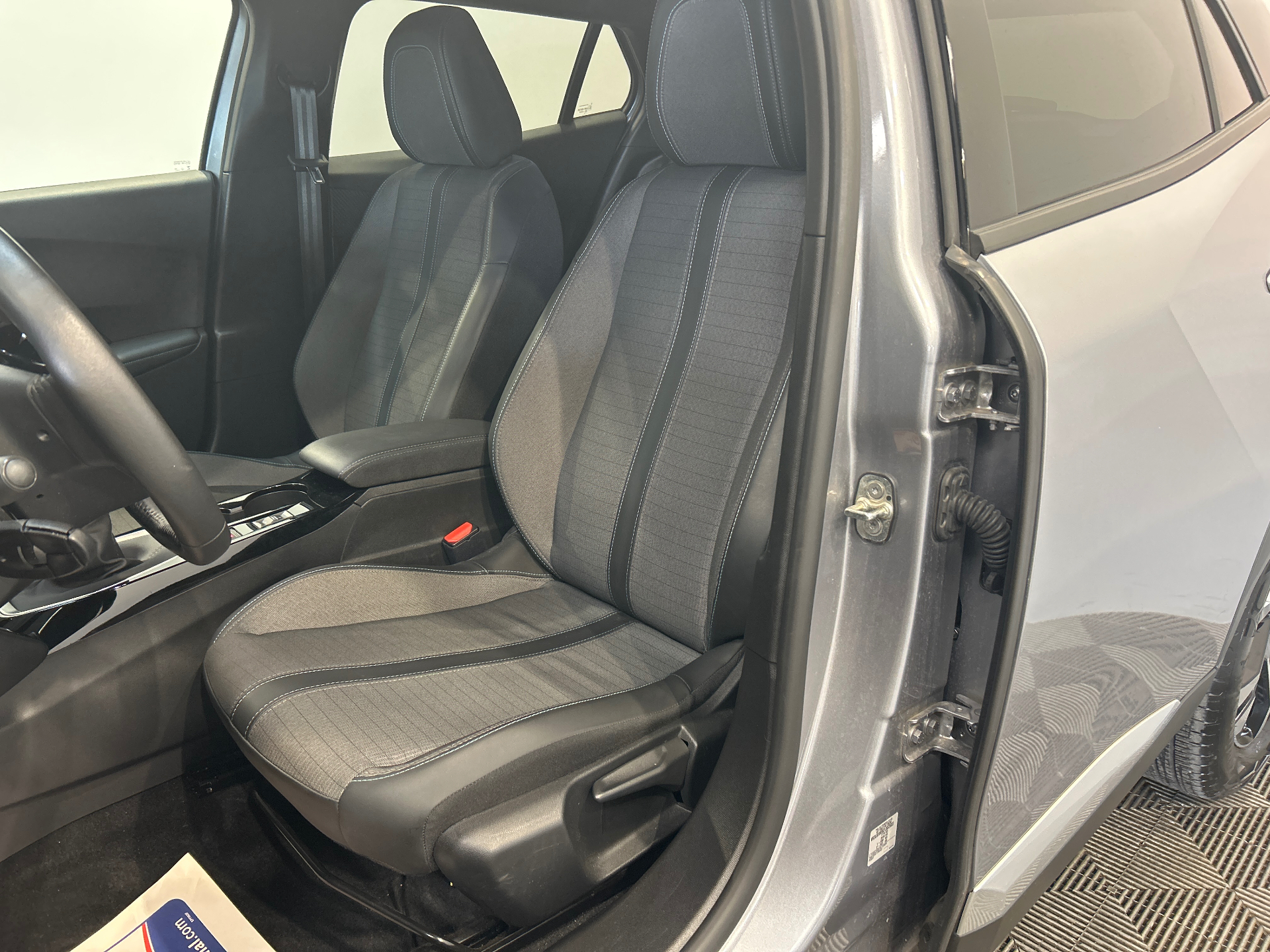 PEUGEOT 2008 PACK PT 130 S&S BVM6