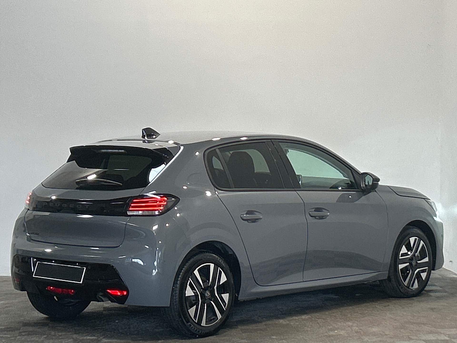 PEUGEOT 208 Allure 100 ch BVM6