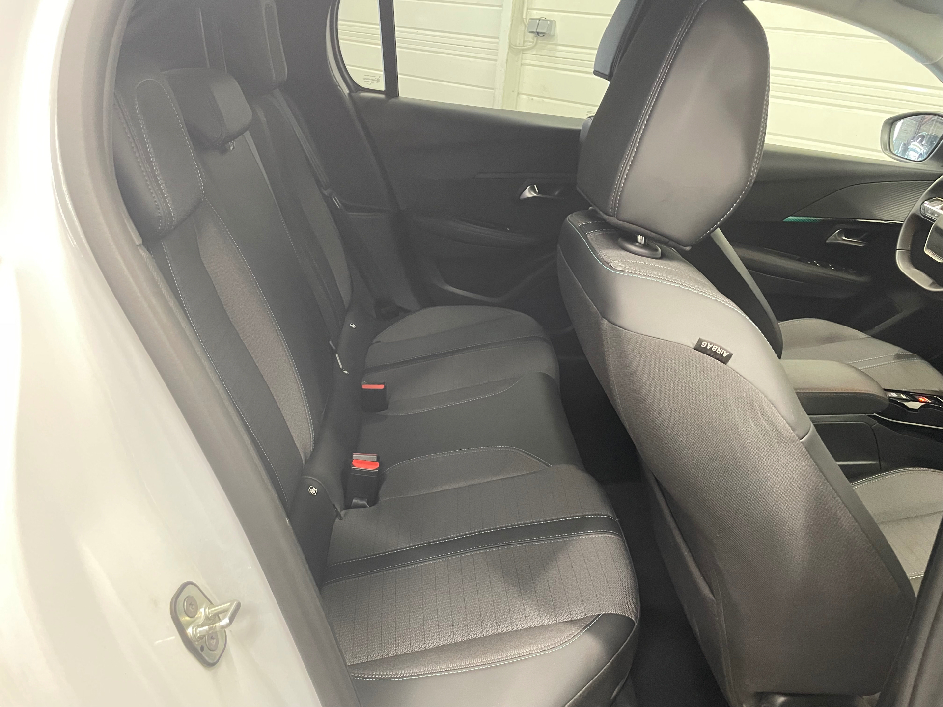 PEUGEOT 208 ALLURE PURETECH 100 BVM