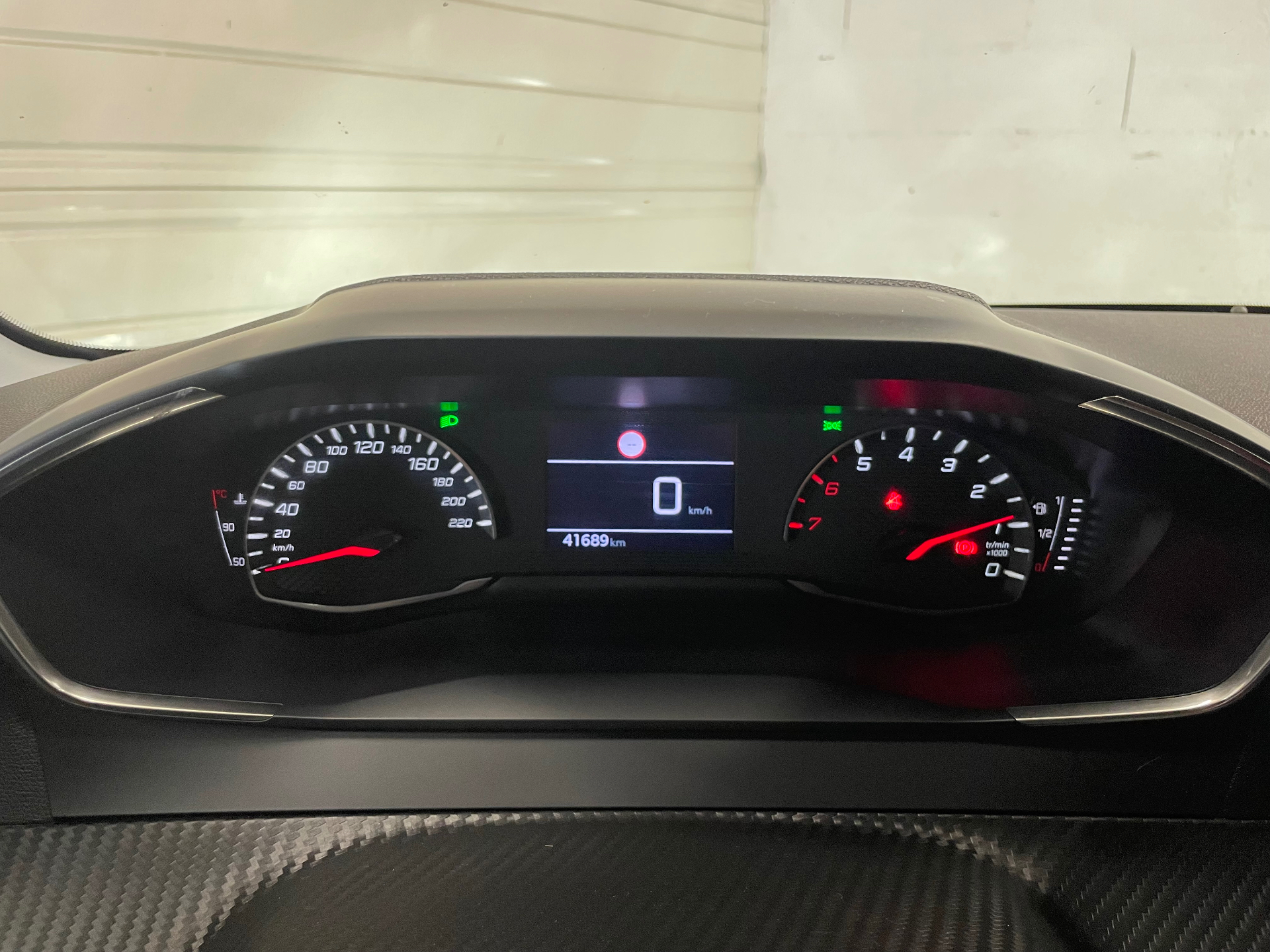 PEUGEOT 208 ALLURE PURETECH 100 BVM