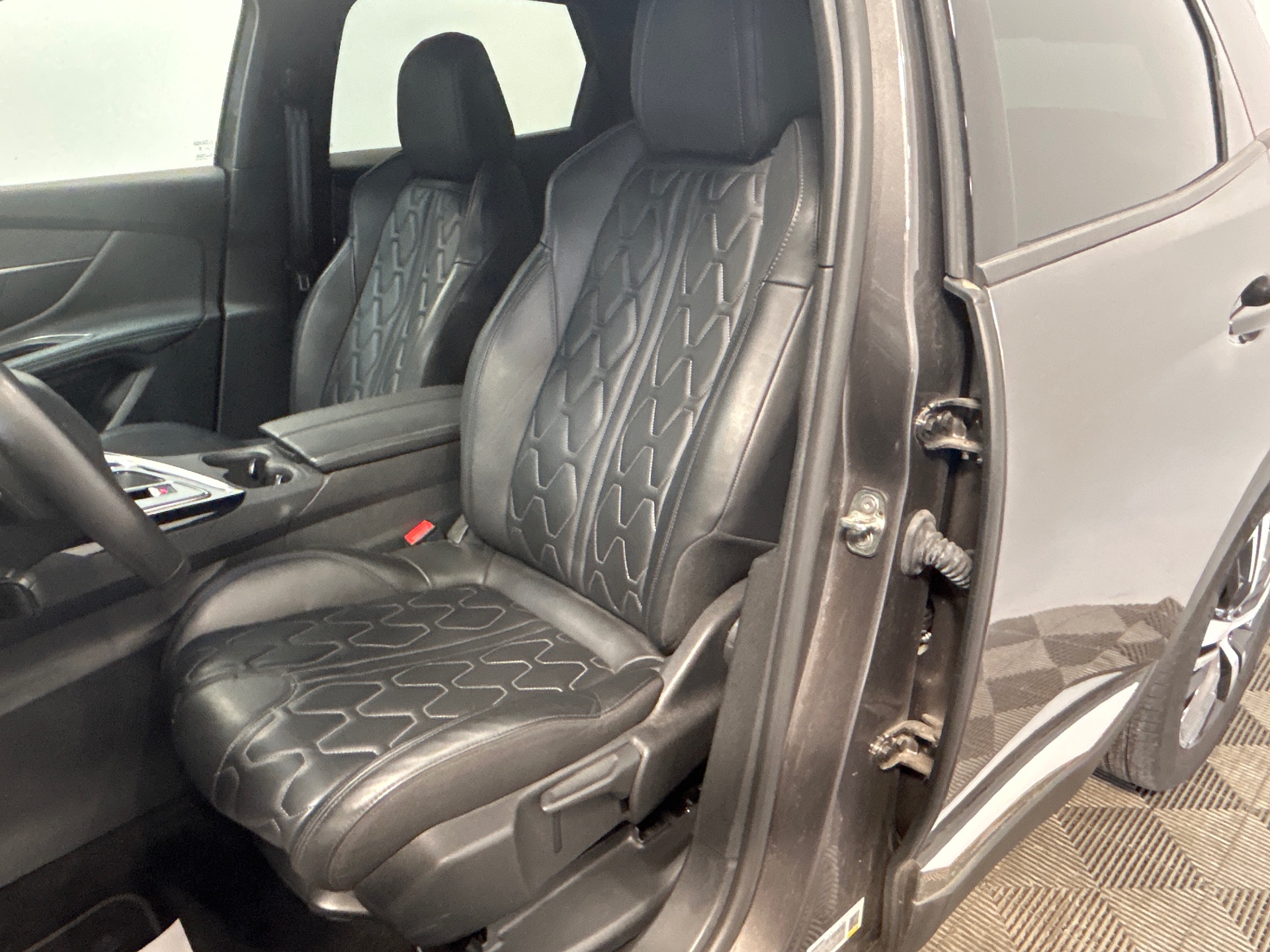 PEUGEOT 3008 ALLURE PACK HYBRID 136 CH E-DCS6