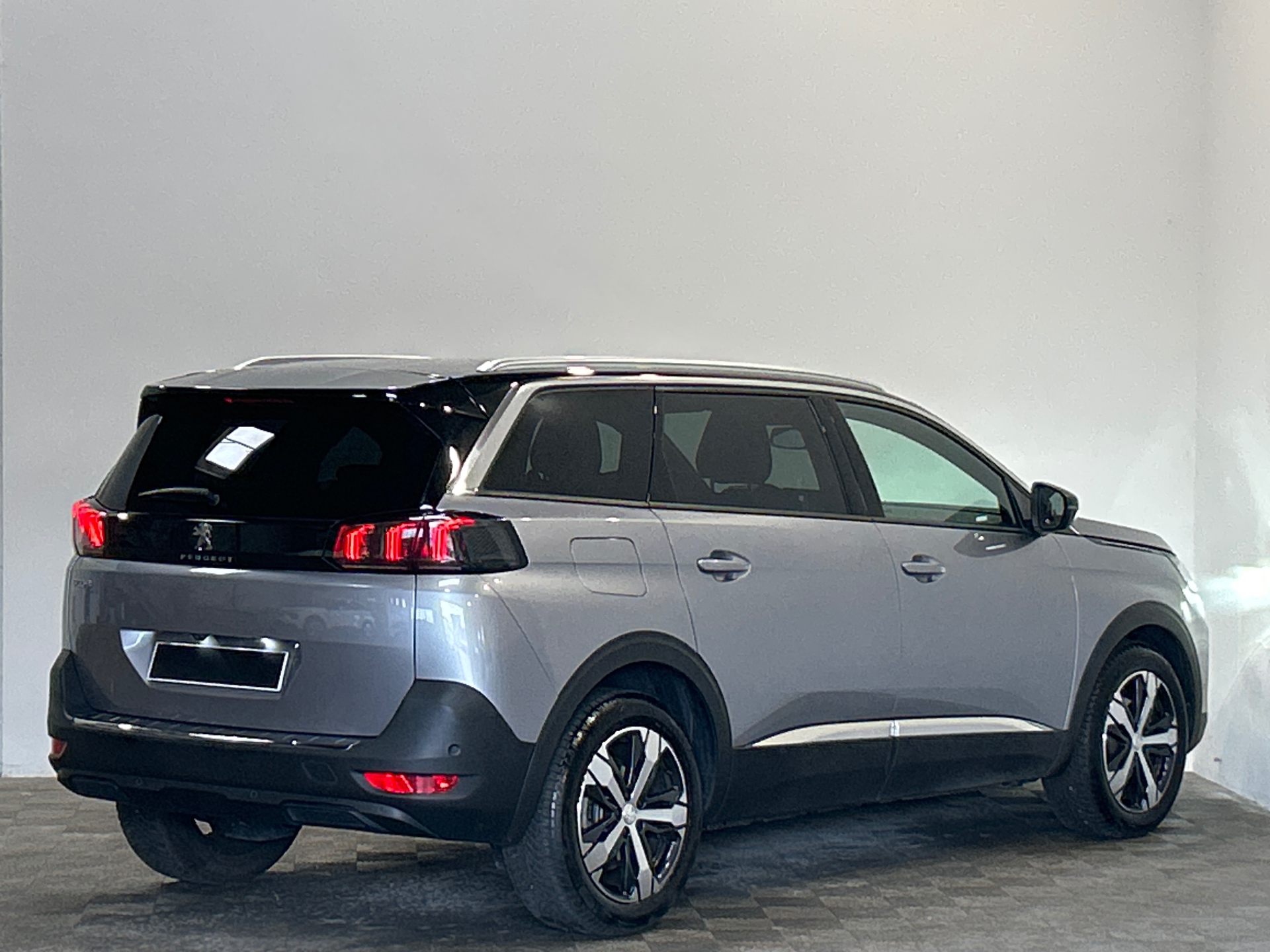 PEUGEOT 5008 ALLURE PK BHDI 130 S&S EAT8