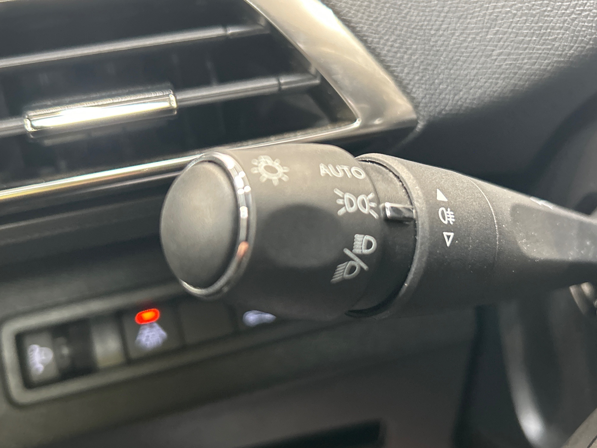 PEUGEOT 3008 ALLURE PACK HYBRID 136 CH E-DCS6
