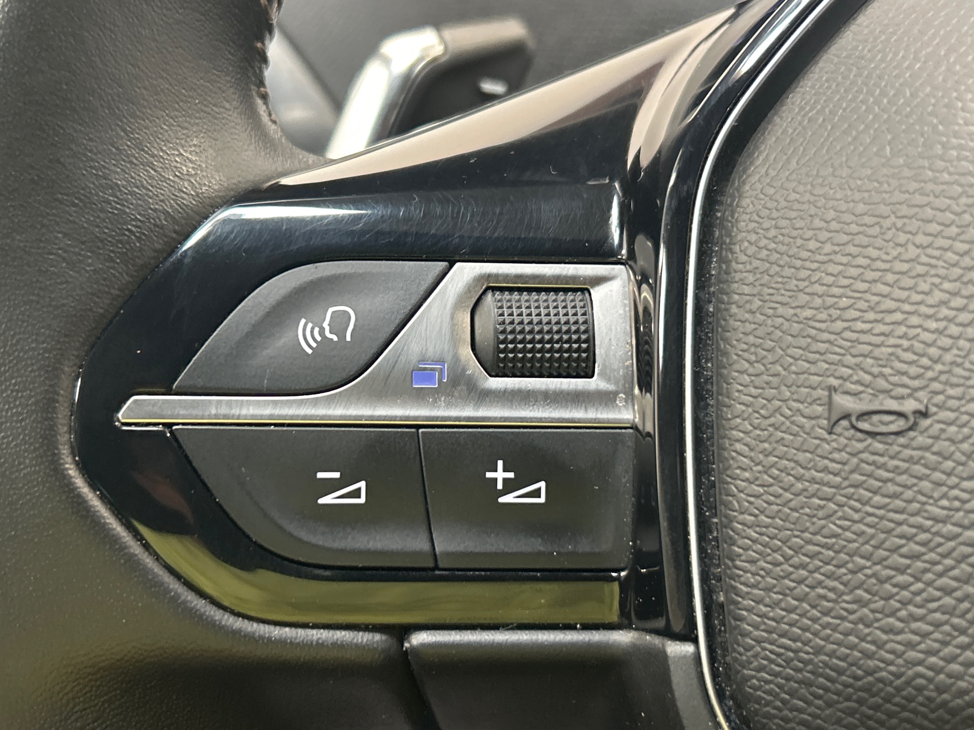PEUGEOT 3008 ALLURE PACK HYBRID 136 CH E-DCS6