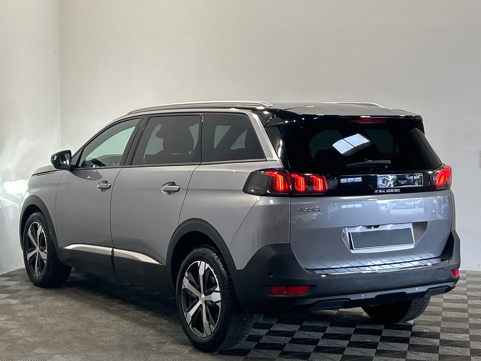 PEUGEOT 5008 ALLURE PK BHDI 130 S&S EAT8