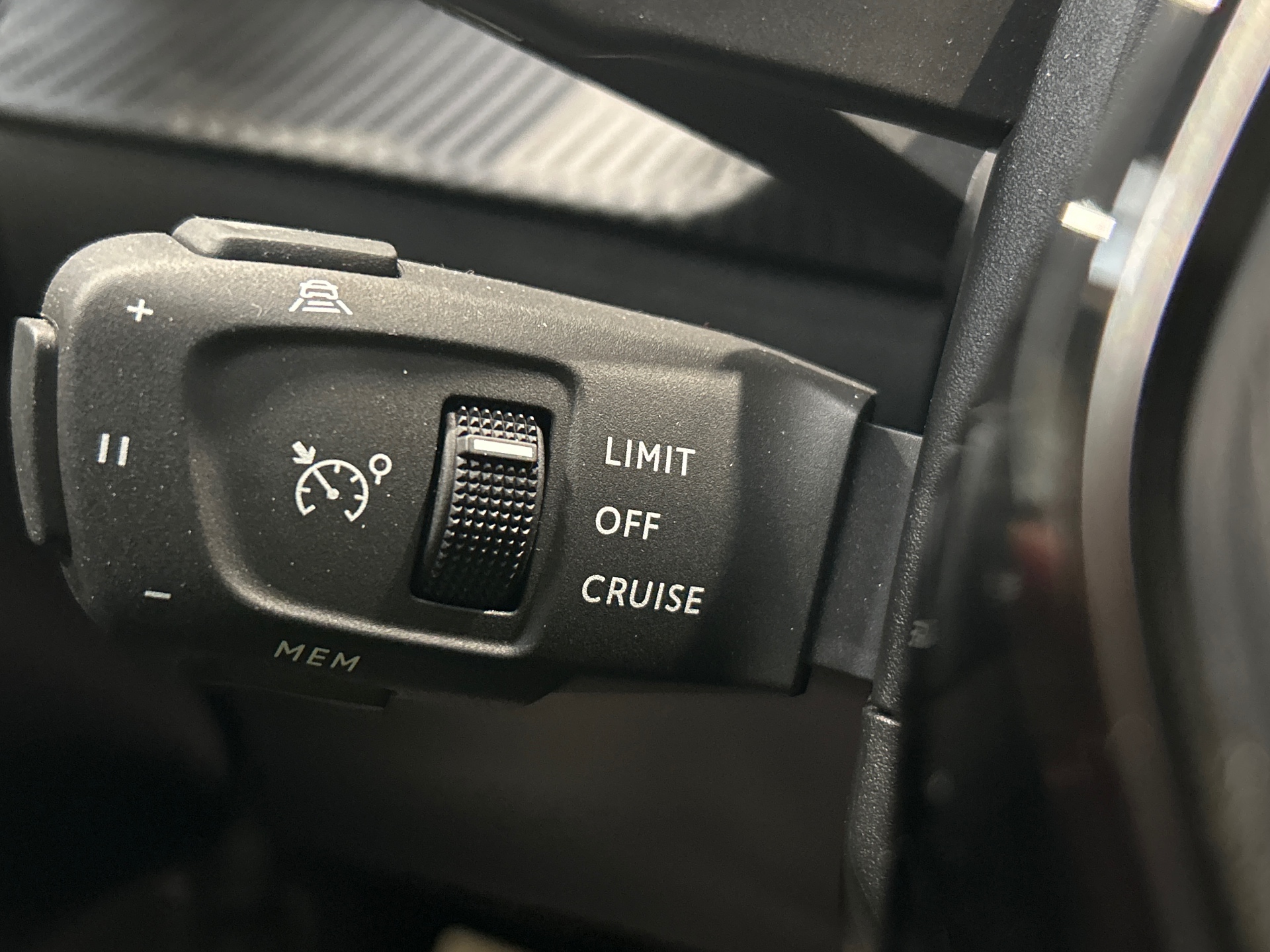 PEUGEOT 208 GT Hybrid 110 ch e-DCS6