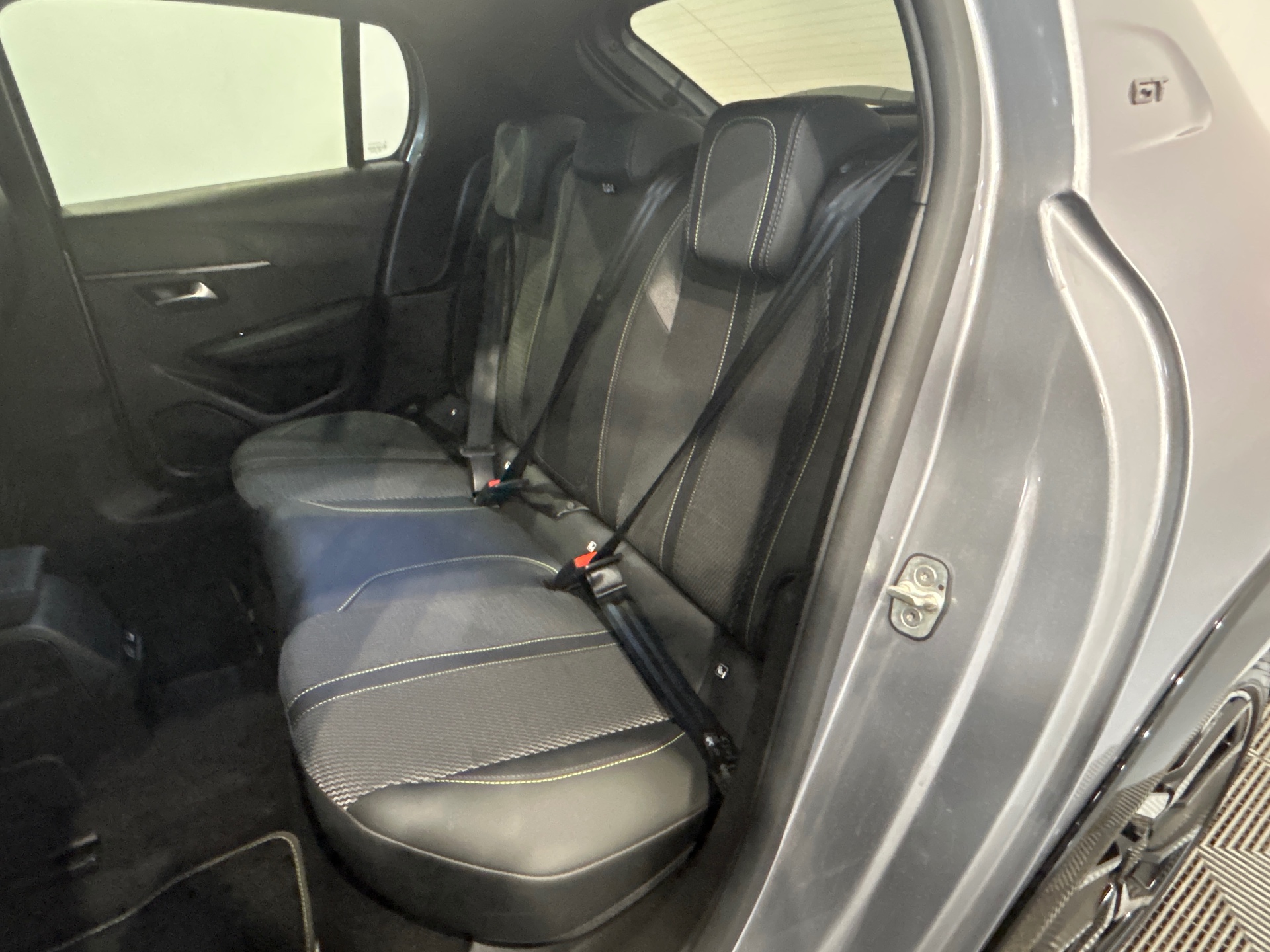 PEUGEOT 208 GT Hybrid 110 ch e-DCS6