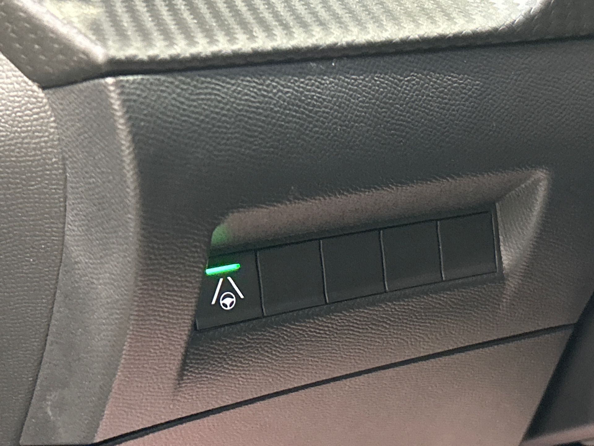 PEUGEOT 208 GT Hybrid 110 ch e-DCS6
